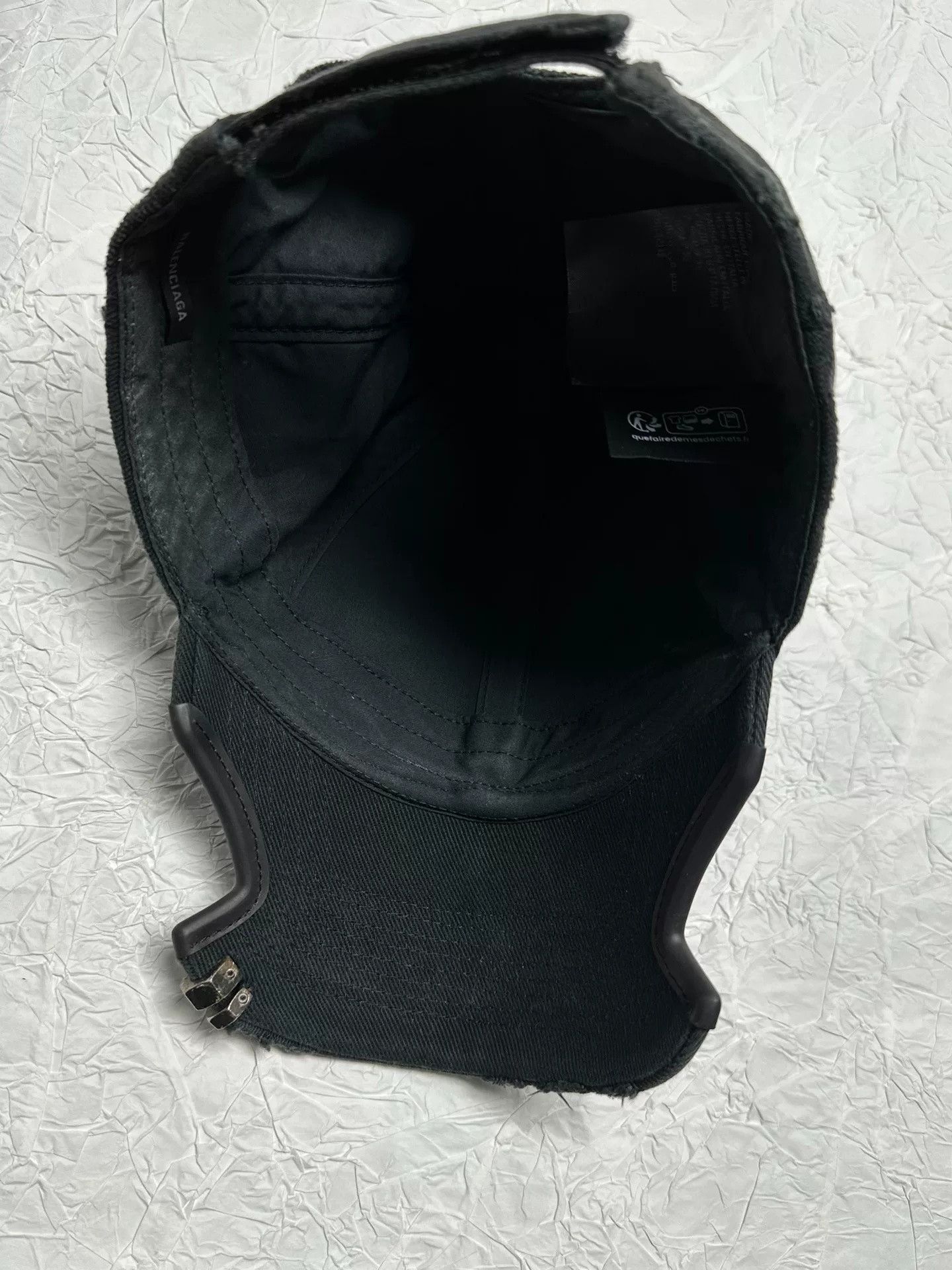 Balenciaga Balenciaga Distressed Embroidered Baseball Cap Size ONE SIZE - 4 Thumbnail