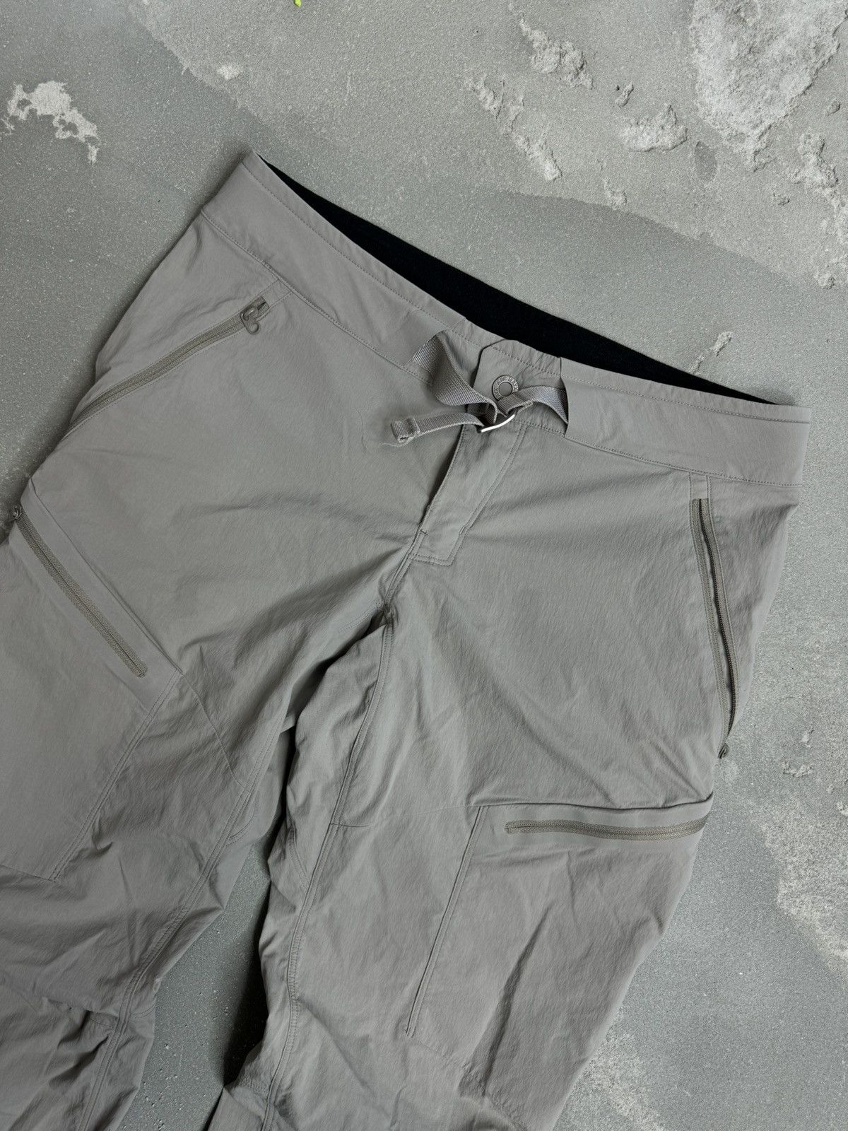 Arc'teryx Arc’tereyx nylon waterproof cargo pants Size 25" / US 0 / IT 36 - 3 Thumbnail
