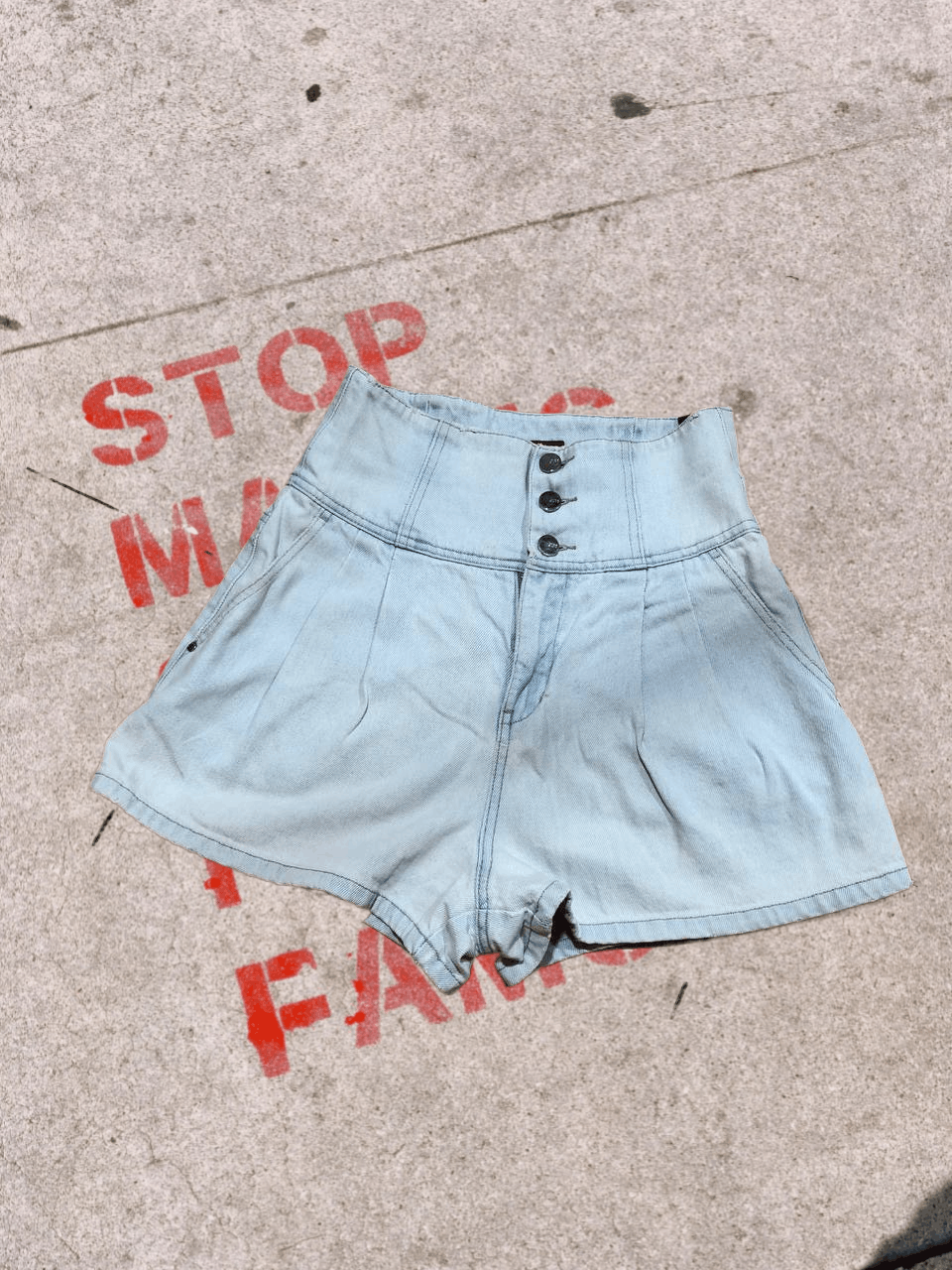 Miss Sixty Miss Sixty Vintage Shorts Size 27" / US 4 / IT 40 - 1 Thumbnail