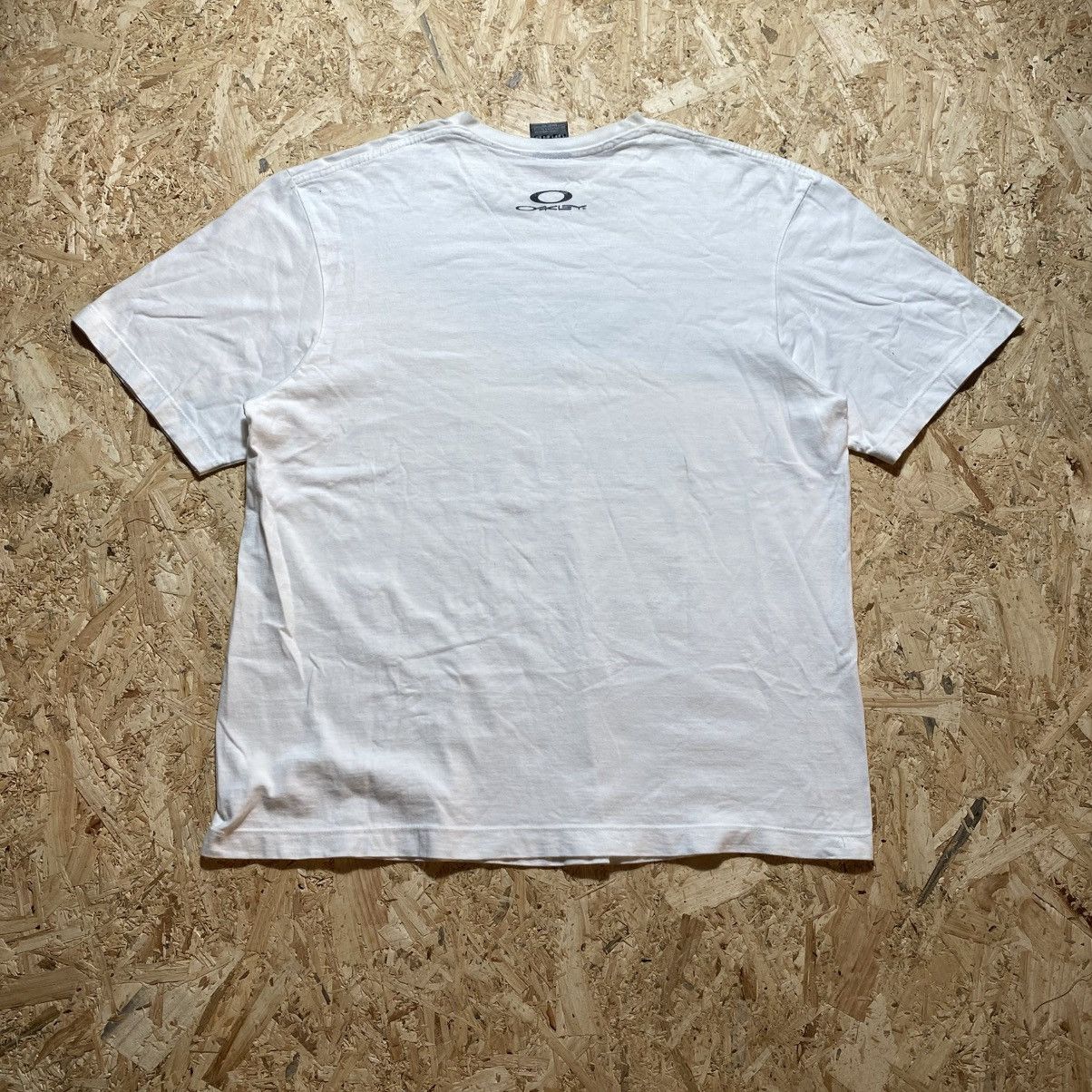 Oakley Vintage Y2K Oakley Tee Size US L / EU 52-54 / 3 - 5 Thumbnail