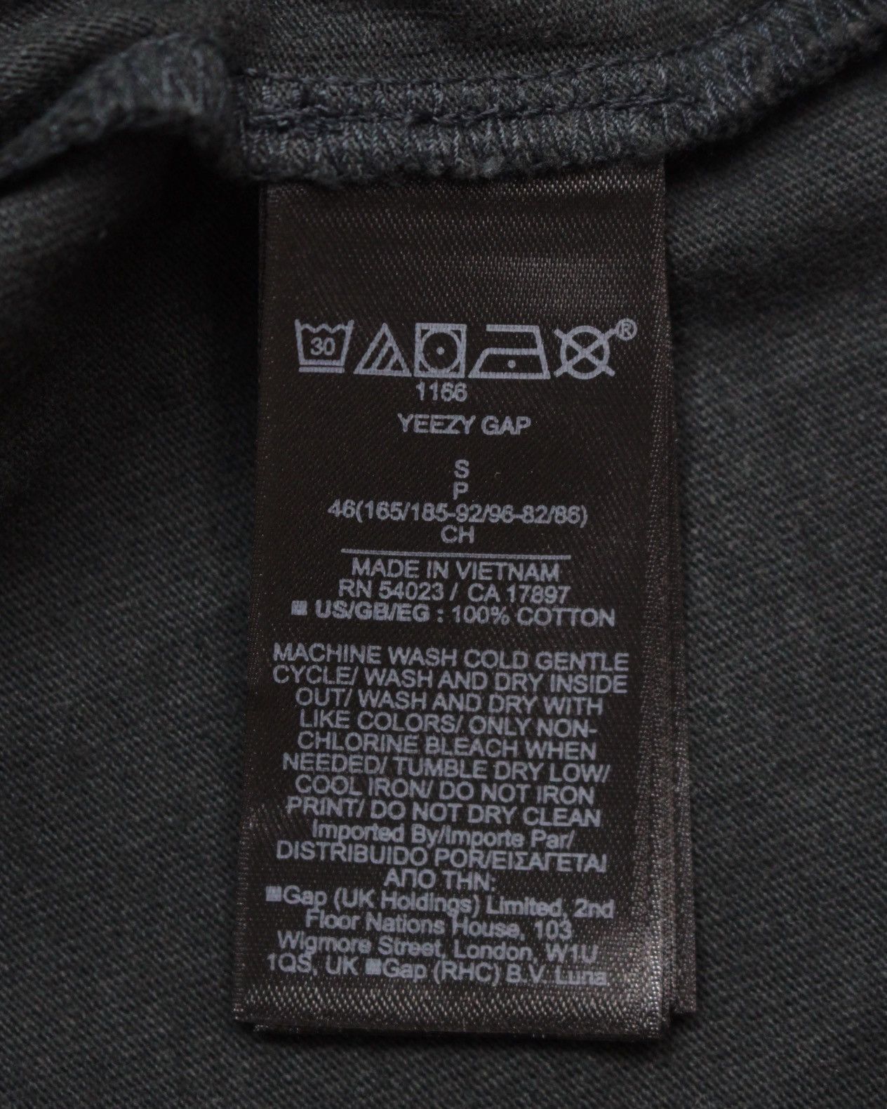 Balenciaga × Gap × Yeezy SS2022 YEEZY X GAP X BALENCIAGA BLACK DOVE LONG SLEEVE Size US S / EU 44-46 / 1 - 6 Thumbnail