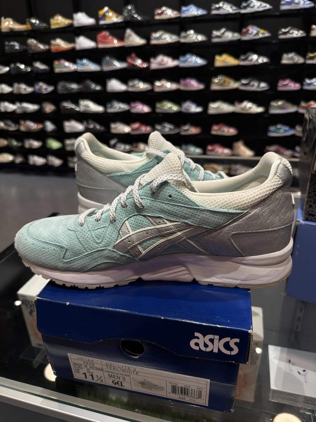 Asics Asics Gel Lyte V Kith Diamond Supply Co Ronnie Fieg 11.5 Size US 11.5 / EU 44-45 - 5 Thumbnail