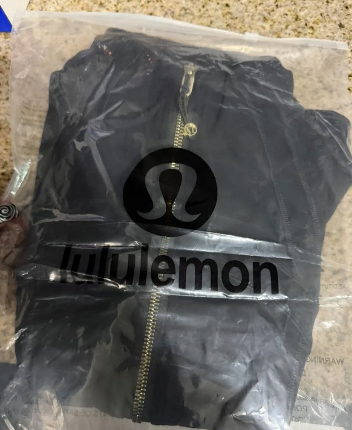 Lululemon Lululemon gold zipper define jacket and leggings Size S / US 4 / IT 40 - 2 Thumbnail