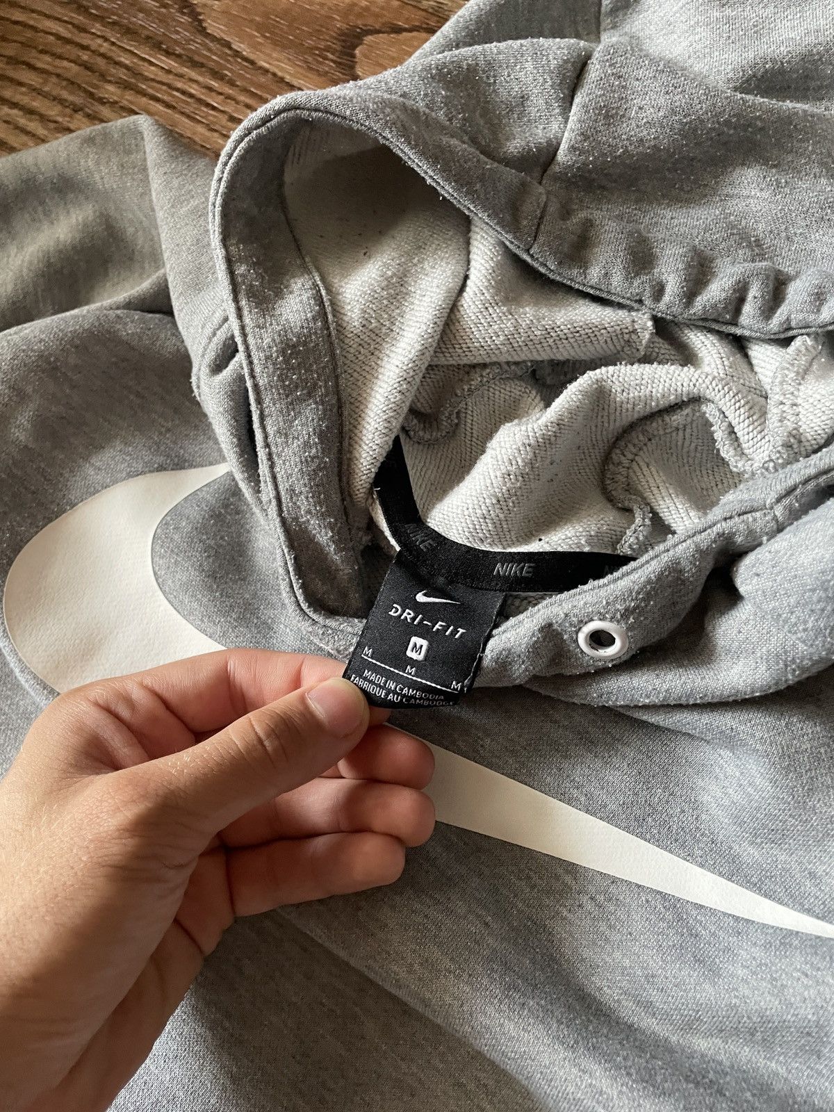 Nike vintage Nike Hoodie Y2K Faded style Japanese Size US M / EU 48-50 / 2 - 4 Thumbnail