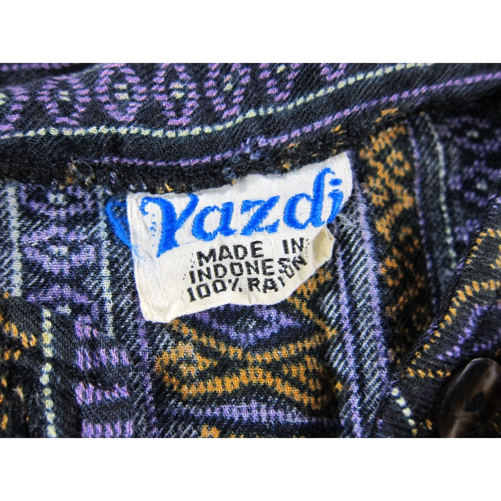 Vintage VINTAGE Yazdi Blouse Shirt Womens S-M Purple Batik Cap Sleeve Button Down 100% Rayon Size S / US 4 / IT 40 - 3 Thumbnail