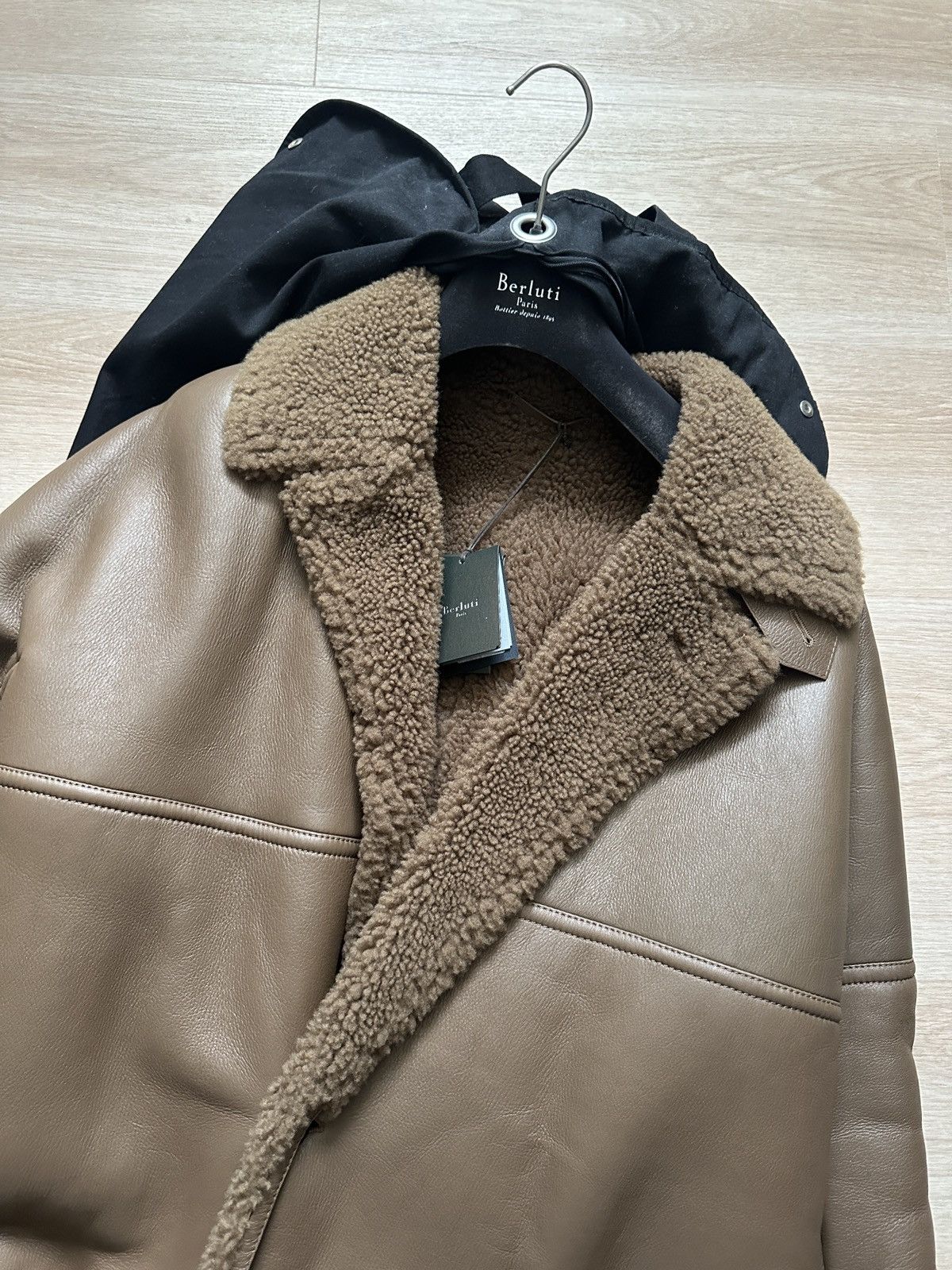 Berluti FW18 Runway Collection Toffee Shearling Coat Size US L / EU 52-54 / 3 - 3 Thumbnail