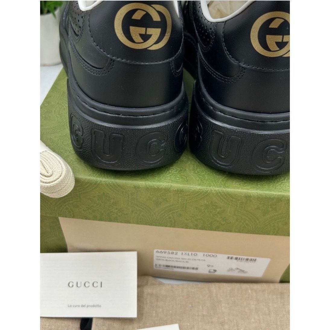 Gucci Men's Gucci GG embossed Leather sneakers size 9.5 fits 10 US Size US 10 / EU 43 - 8 Thumbnail