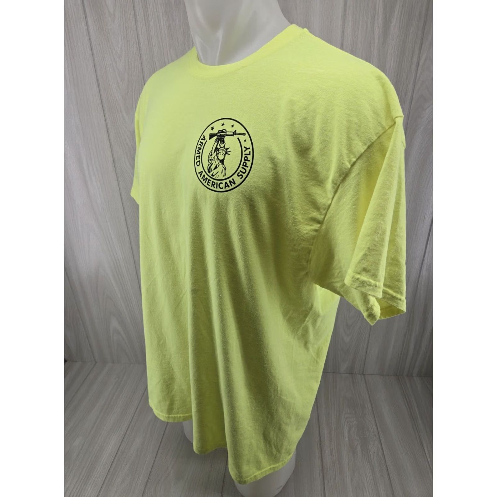 Gildan VINTAGE Distressed Armed American Supply Green 2nd Shot Short Sleeve Men’s 2XL T-Shirt Size US 39 - 3 Thumbnail
