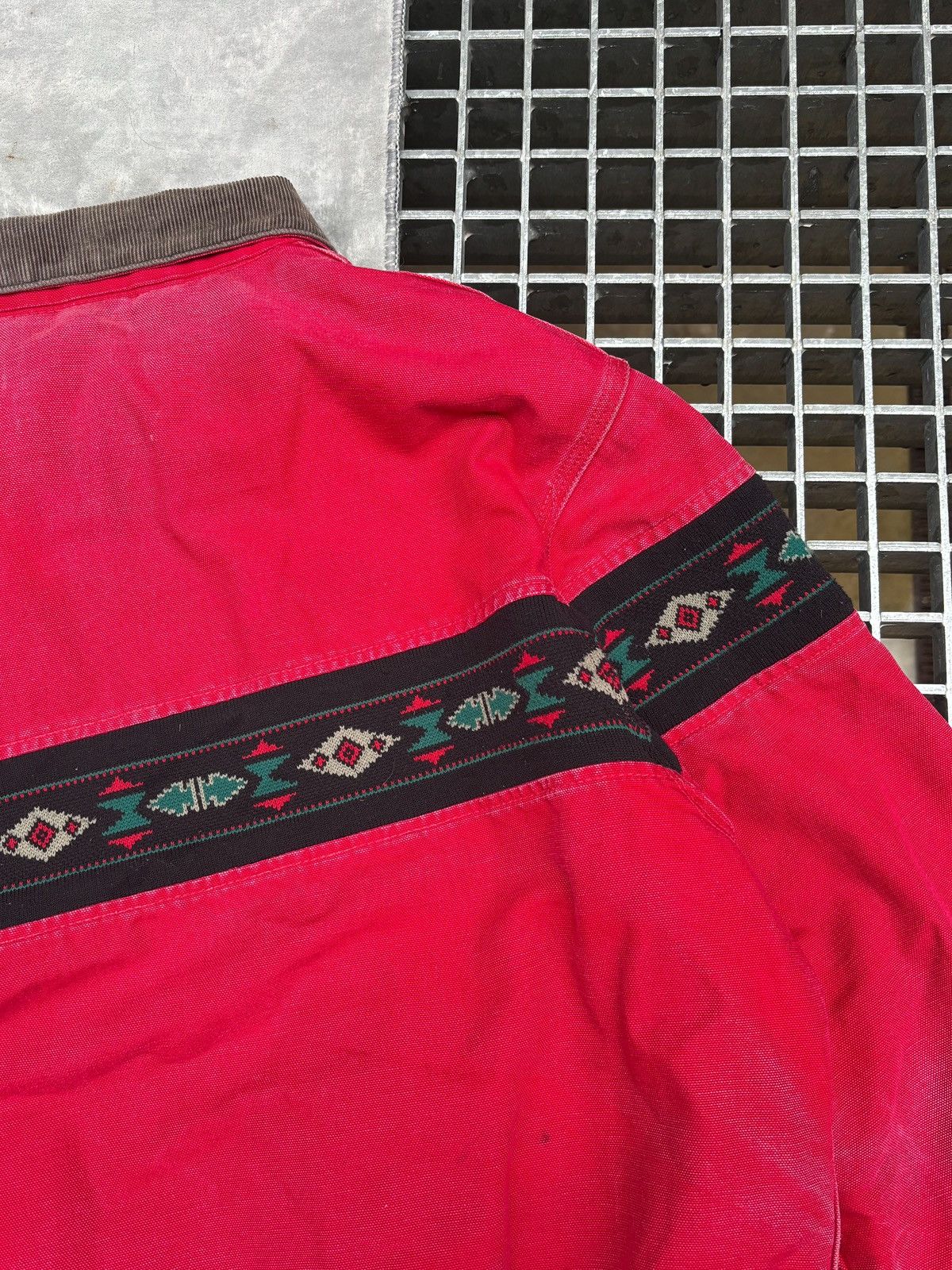 Carhartt × Vintage Carhartt J77 RED 1999 Santa Fe Aztec Southwest Jacket Size US L / EU 52-54 / 3 - 7 Thumbnail