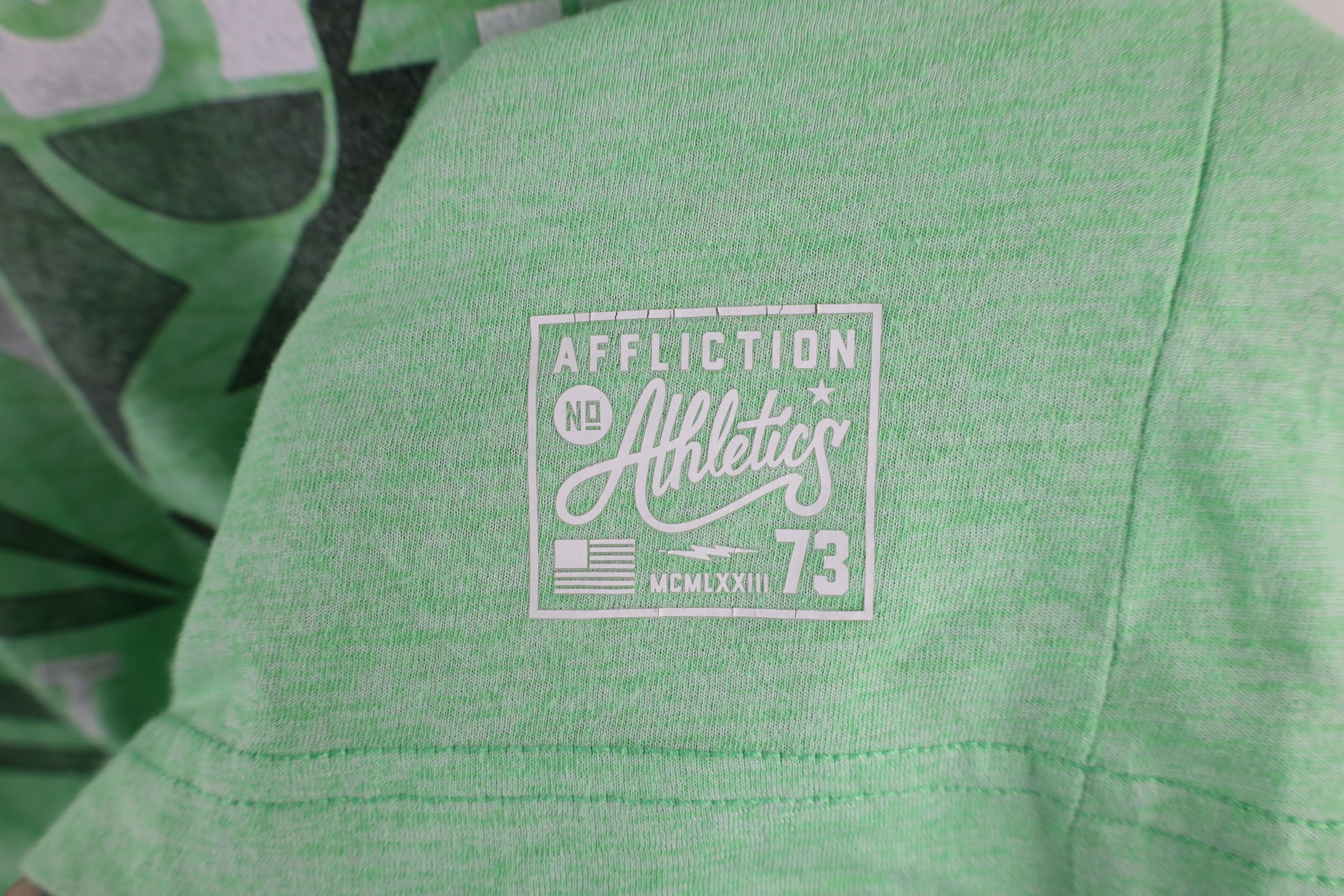 Affliction × Vintage Vintage Affliction de Lis Tribal MMA UFC Fighting T-Shirt Size US XL / EU 56 / 4 - 5 Thumbnail