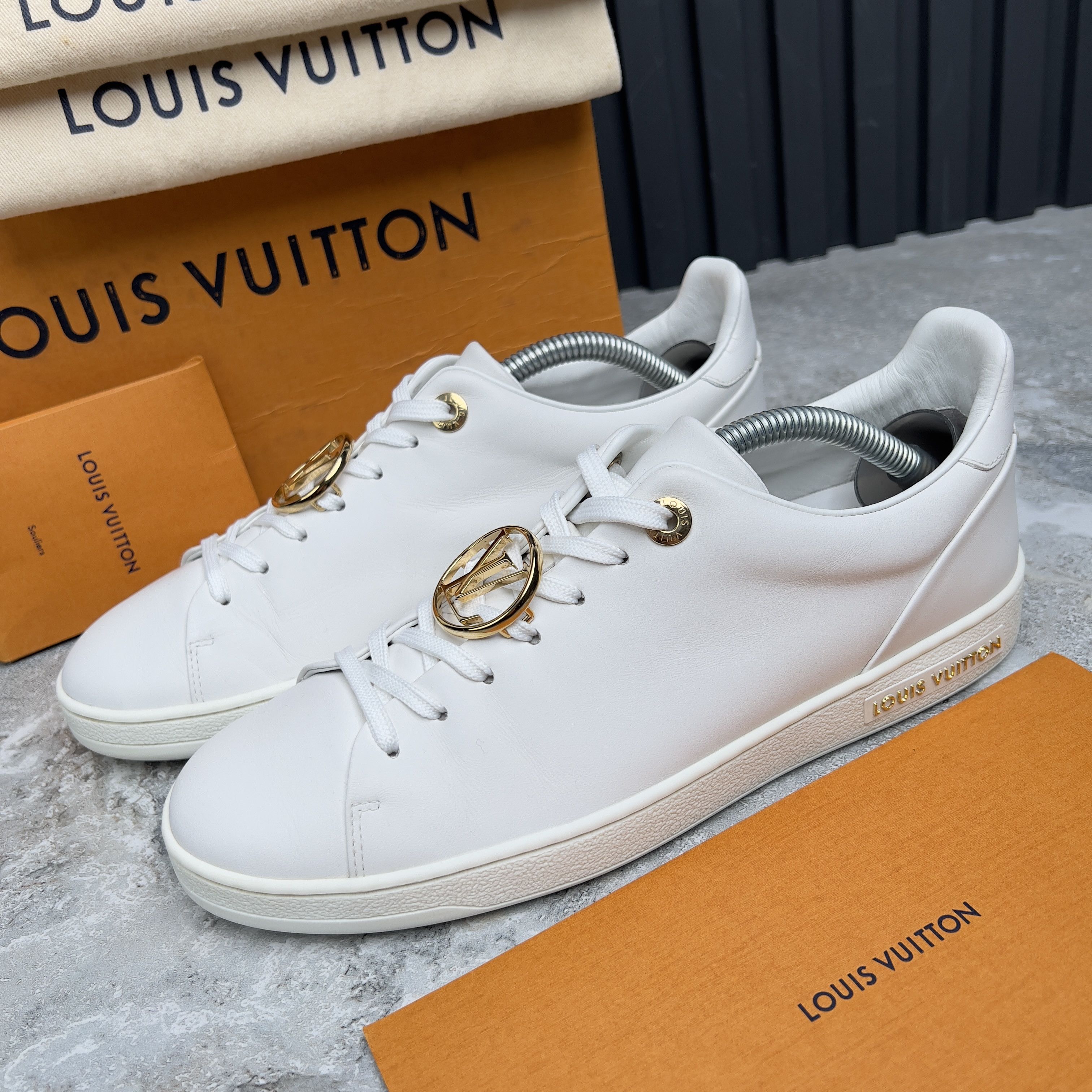 Louis Vuitton Louis Vuitton Frontrow Logo Low Top Sneakers Leather Size US 7.5 / IT 37.5 - 1 Thumbnail