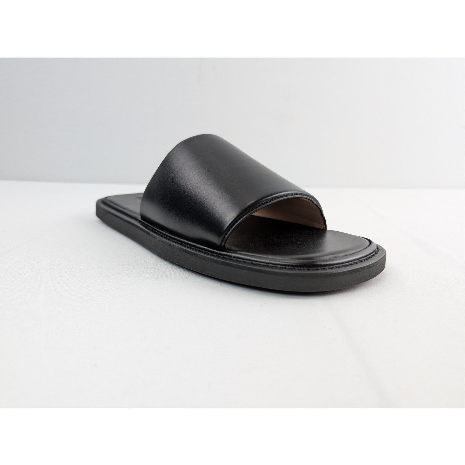 Bottega Veneta o1rshd1 Leather Sandals Slippers in Black Size US 9 / EU 42 - 2 Thumbnail