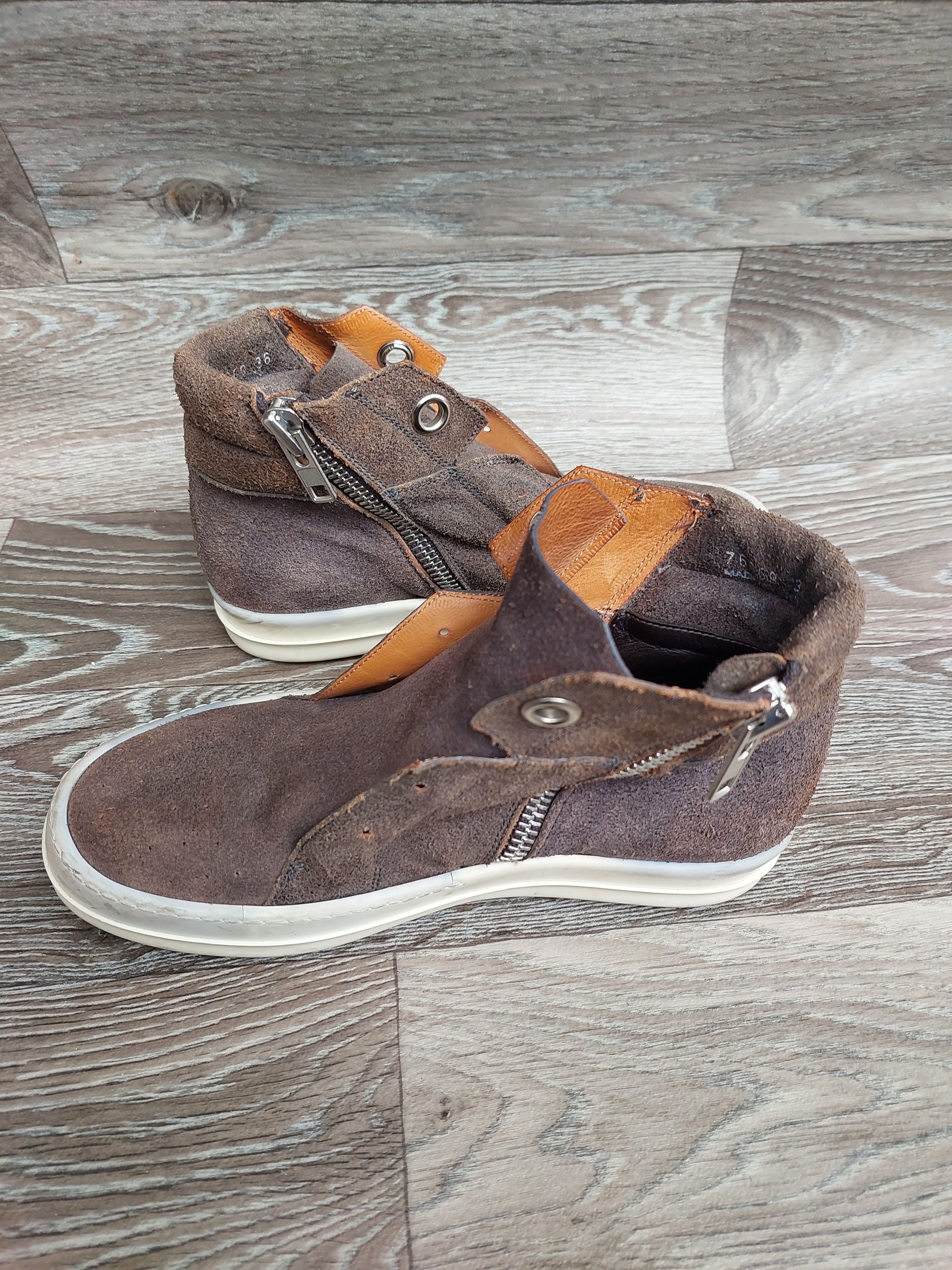 Rick Owens Rick Owens Island Dunk shoes in a brown suede colorway. Size US 6 / IT 36 - 4 Thumbnail