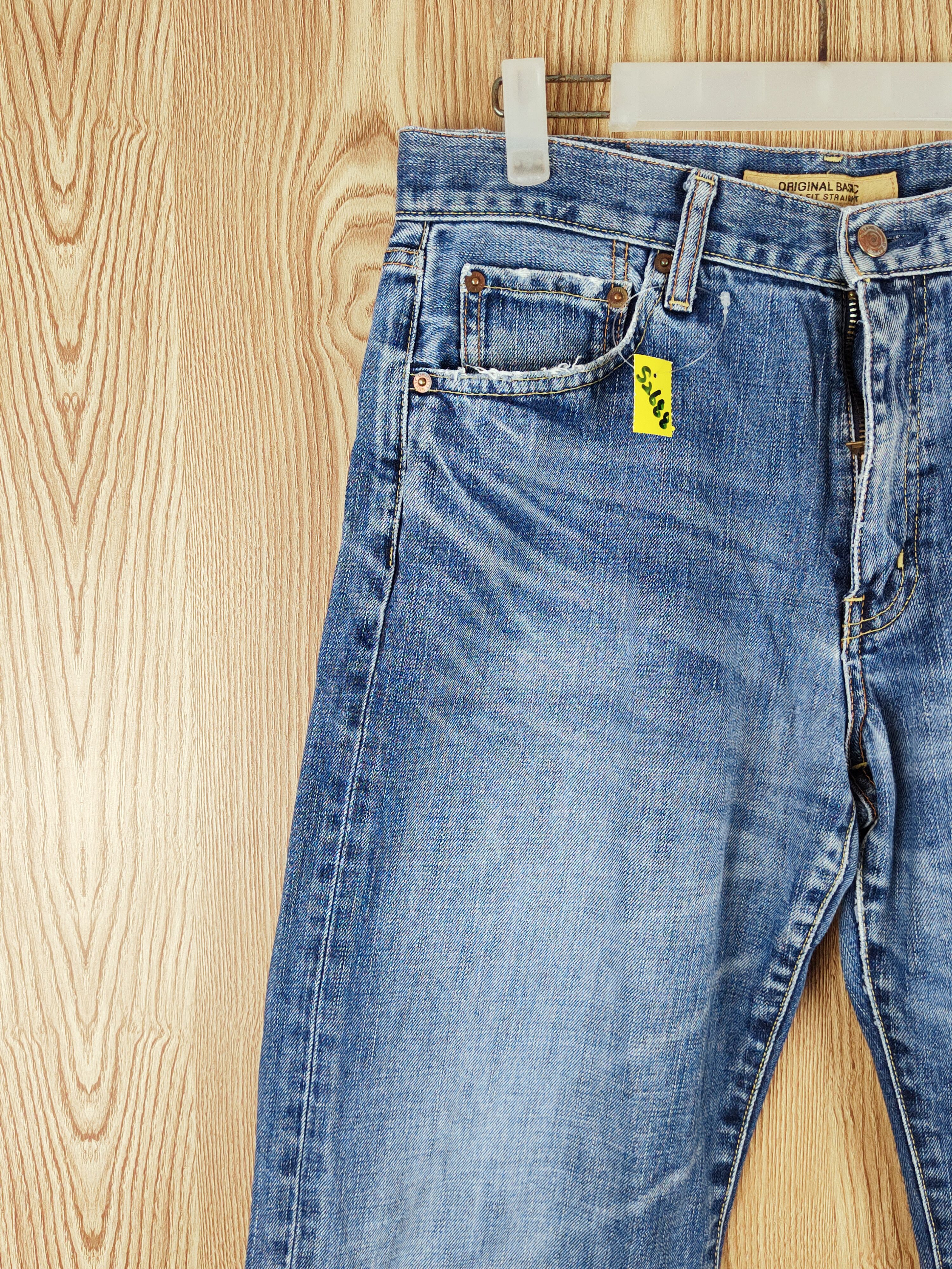 Japanese Brand Uniqlo Blue Distressed Ripped Jeans #S2688 Size US 32 / EU 48 - 3 Thumbnail