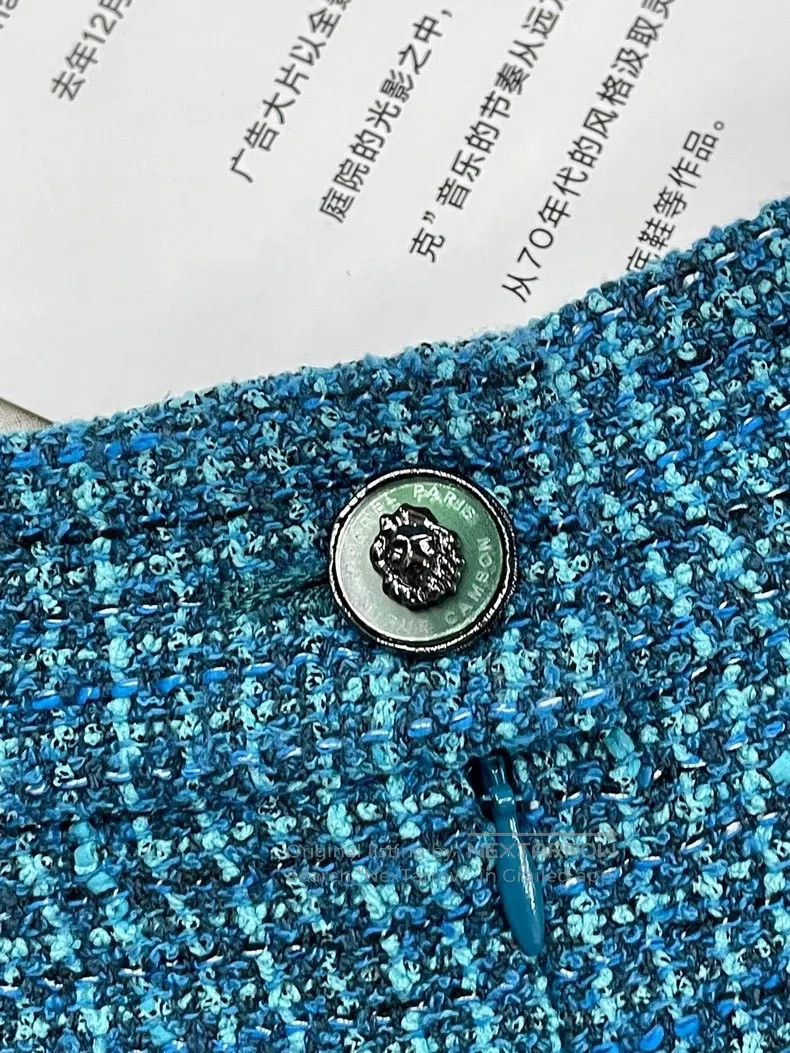 Chanel Chanel 22P peacock blue tweed knitted shorts Size 42" / US 20 - 3 Thumbnail