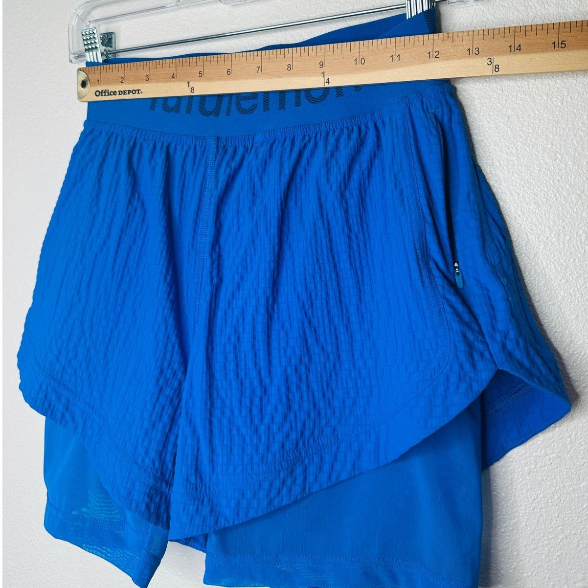 Lululemon Lululemon Blue Crinkle High Rise Short Size 4 Women's Lined Size 27" / US 4 / IT 40 - 13 Thumbnail