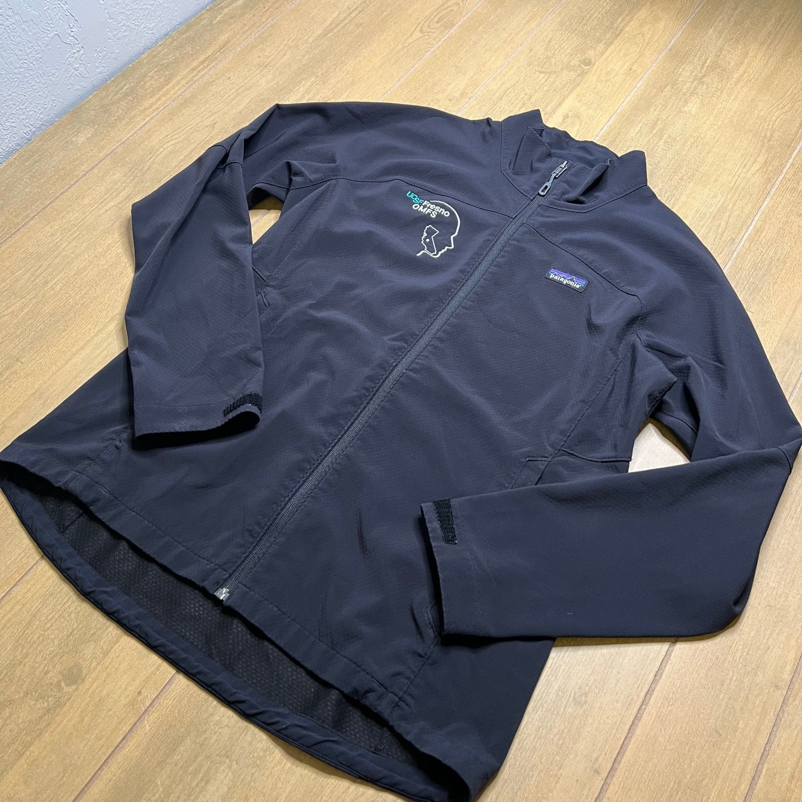 Patagonia Patagonia Womens L Full Zip Softshell Jacket UCSF OMFS Size L / US 10 / IT 46 - 10 Thumbnail
