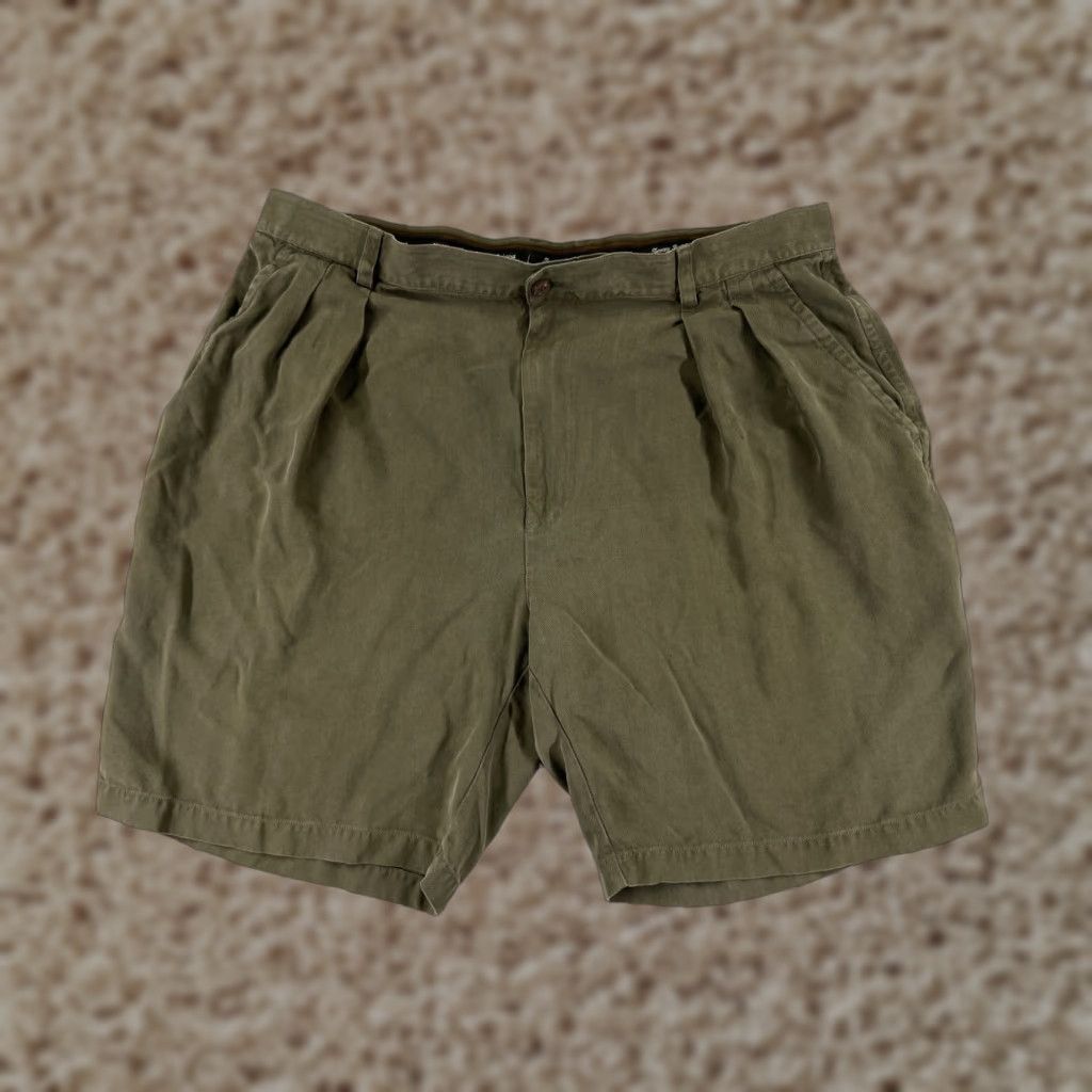 Tommy Bahama Tommy Bahama Shorts Mens Bermuda 38 Green Silk Herringbone Pleated Beach Vacation Size US 38 / EU 54 - 1 Thumbnail