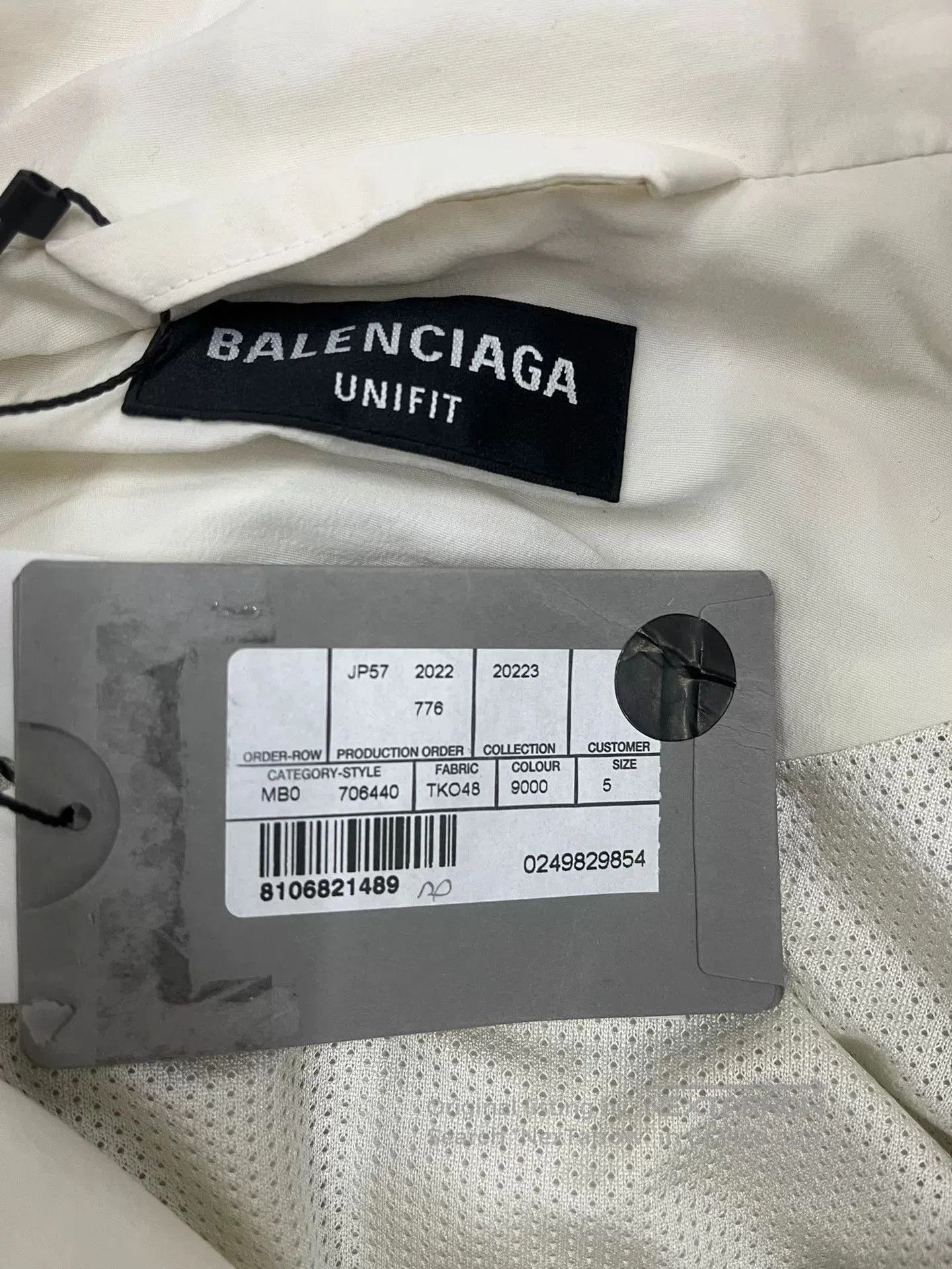 Balenciaga Balenciaga 22FW Padded Shoulder Runway Jacket. Size US XXL / EU 58 / 5 - 3 Thumbnail