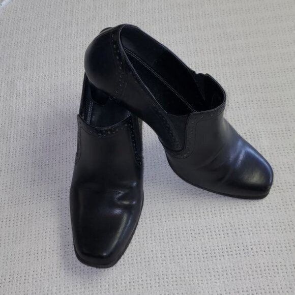 Vintage Rialto Hand Tooled Black 3" Heeled Sz 8.5 Bootie Size US 8.5 / IT 38.5 - 2 Thumbnail