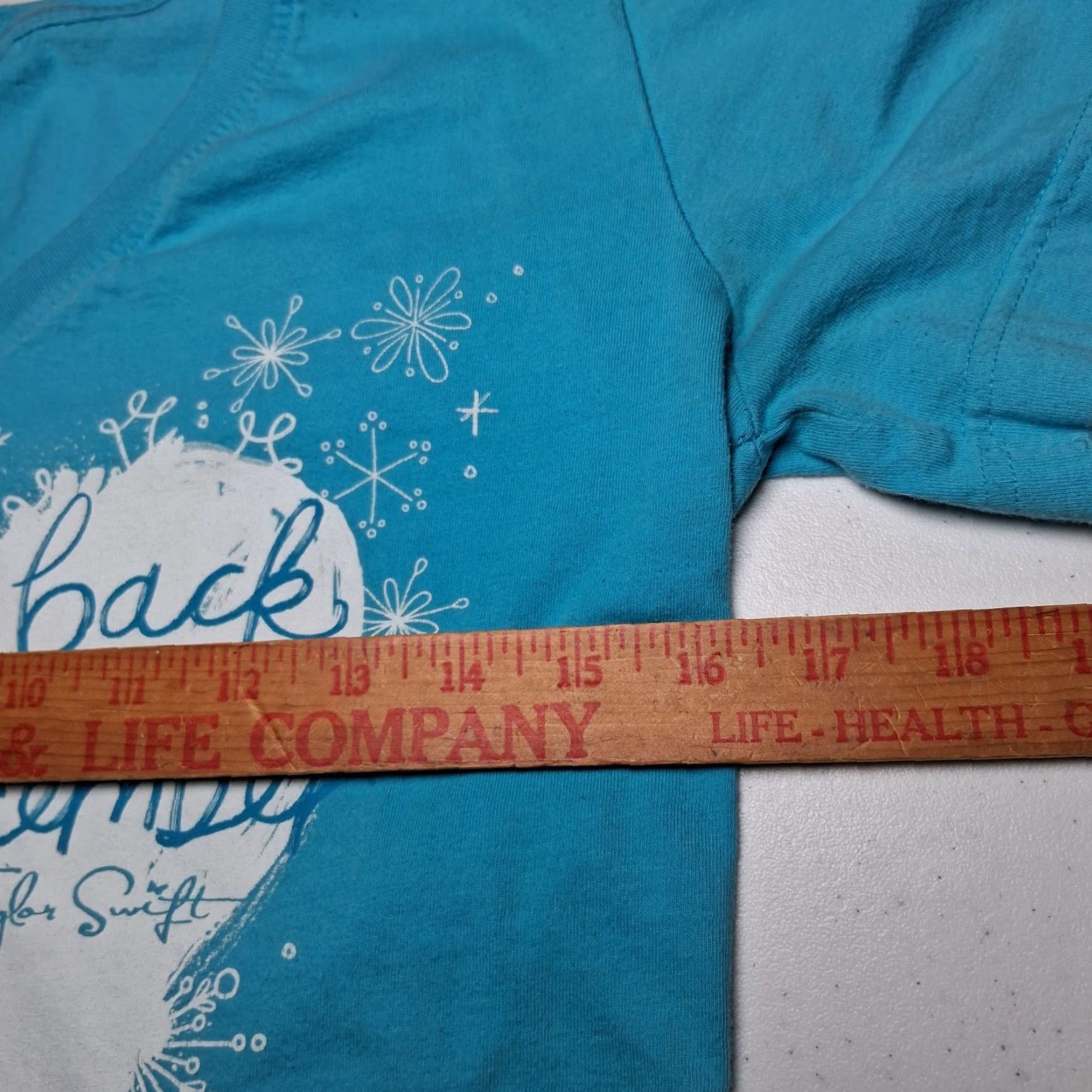Vintage Taylor Swift Shirt Women Small Back To December Blue V-Neck Heart Graphic READ T-Shirt Casual Womens Size S / US 4 / IT 40 - 4 Thumbnail