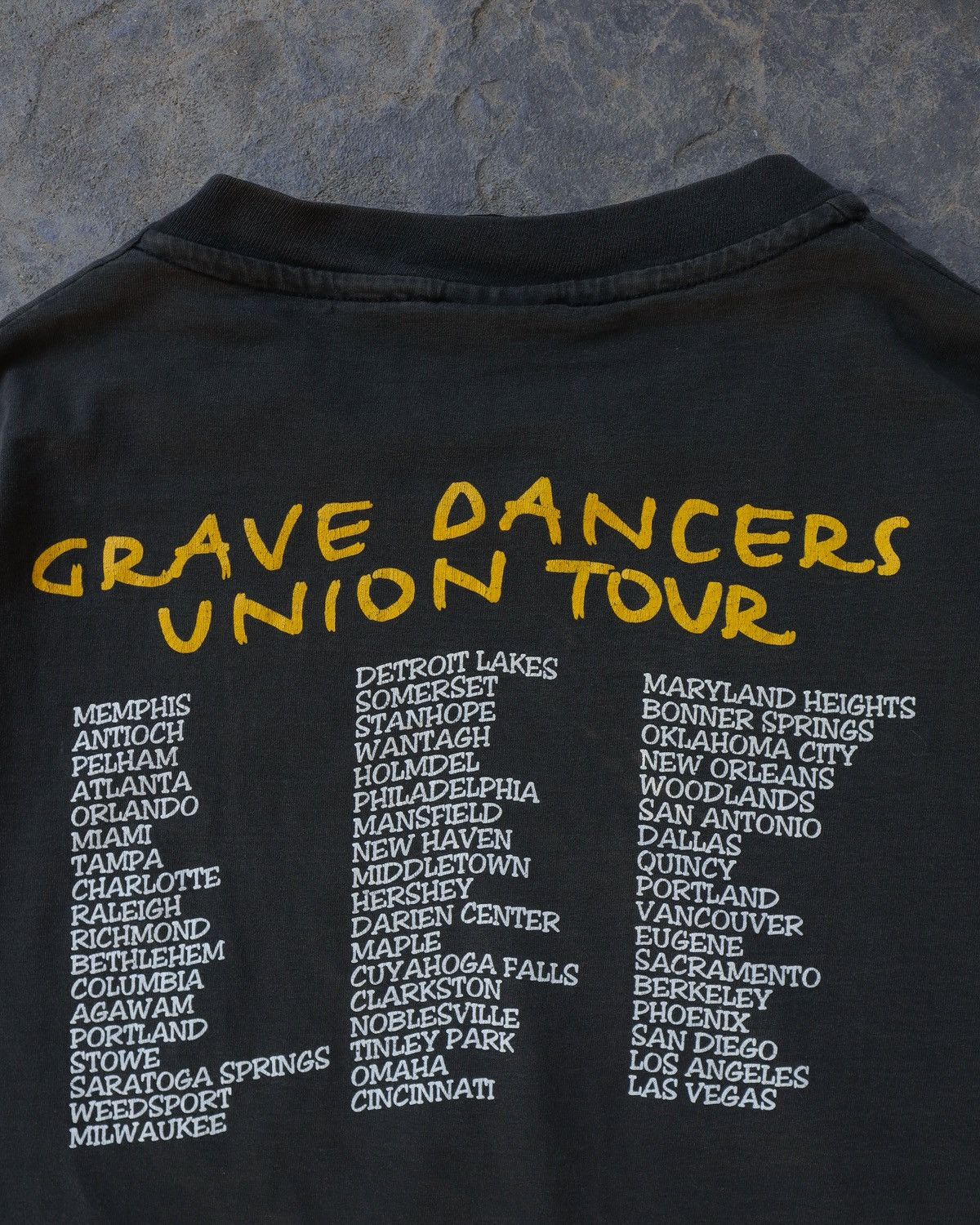 Band Tees × Vintage 90s Soul Asylum Grave Dancers Union Black Tour Tee - XL Size US XL / EU 56 / 4 - 4 Thumbnail