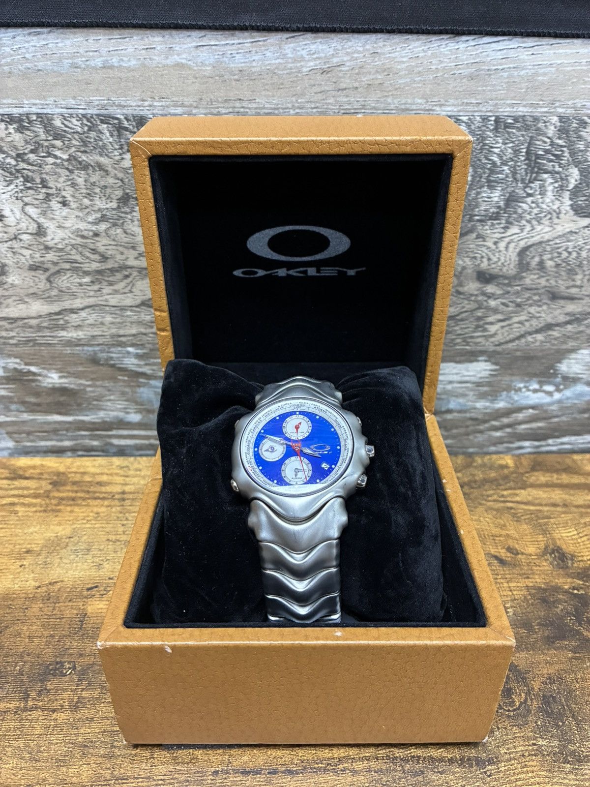 Oakley Y2K Opium Oakley Blade Watch Silver Polished Steel Chrome