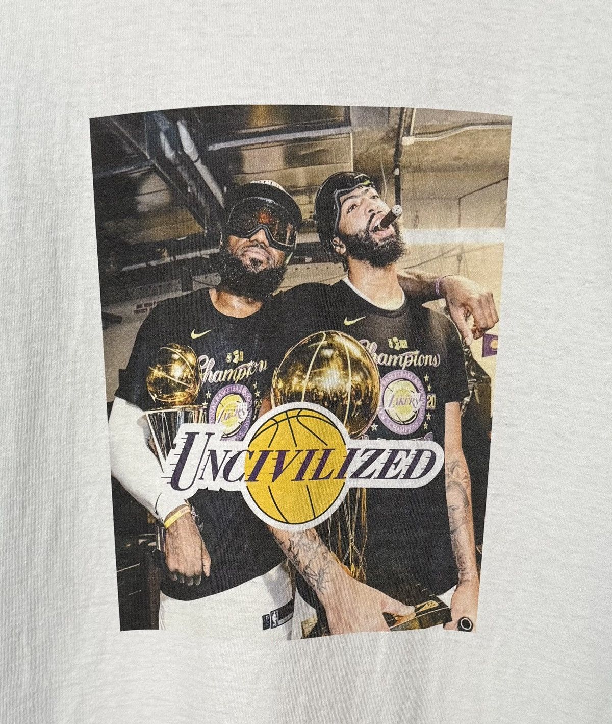 NBA 2020 Los Angeles Lakers 'NBA Champions' T-Shirt, Size L! Size US L / EU 52-54 / 3 - 2 Thumbnail
