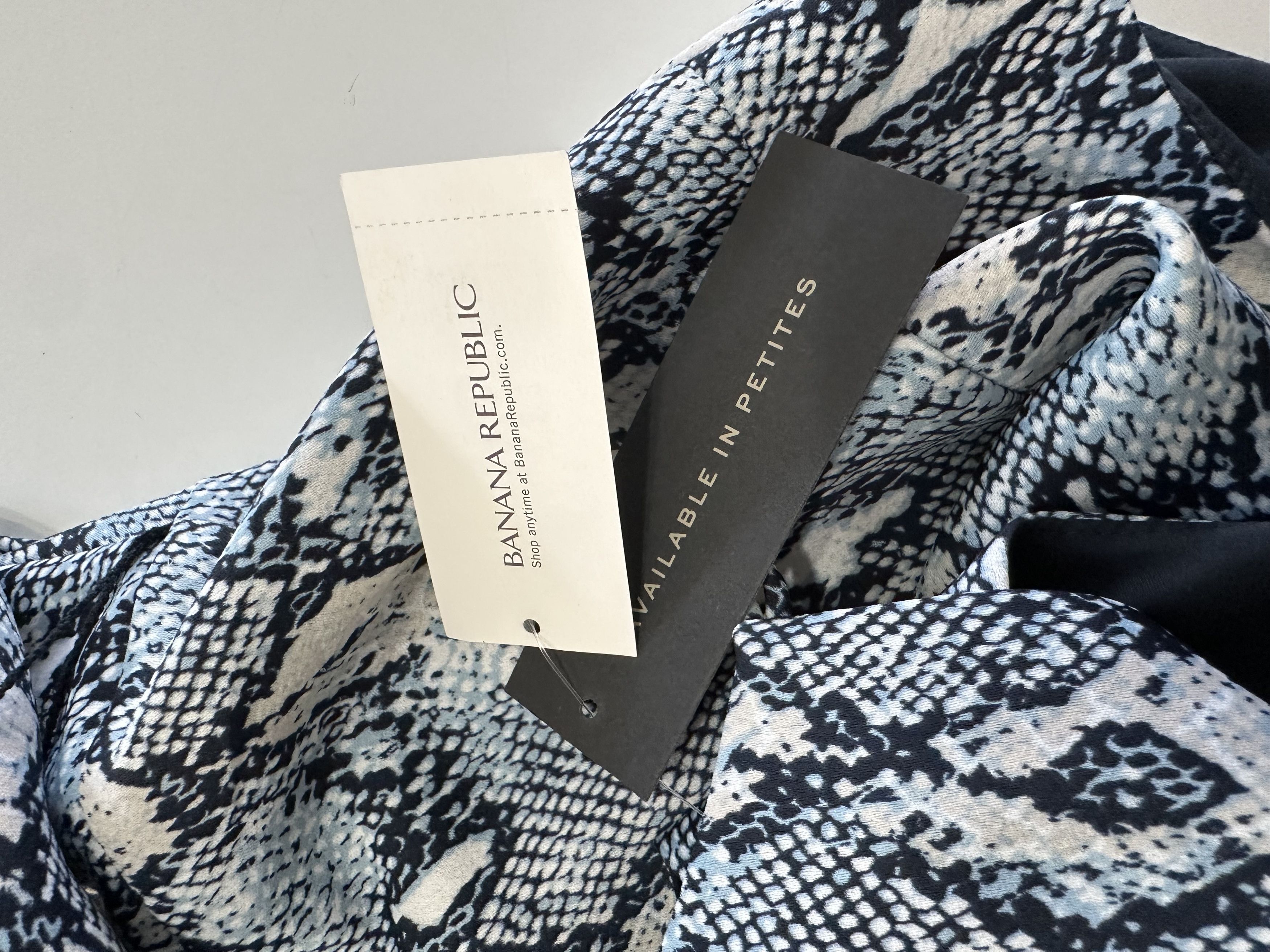 Banana Republic Banana Republic Women's Size 8 Snakeskin Blue Fit Dress Size M / US 6-8 / IT 42-44 - 3 Thumbnail