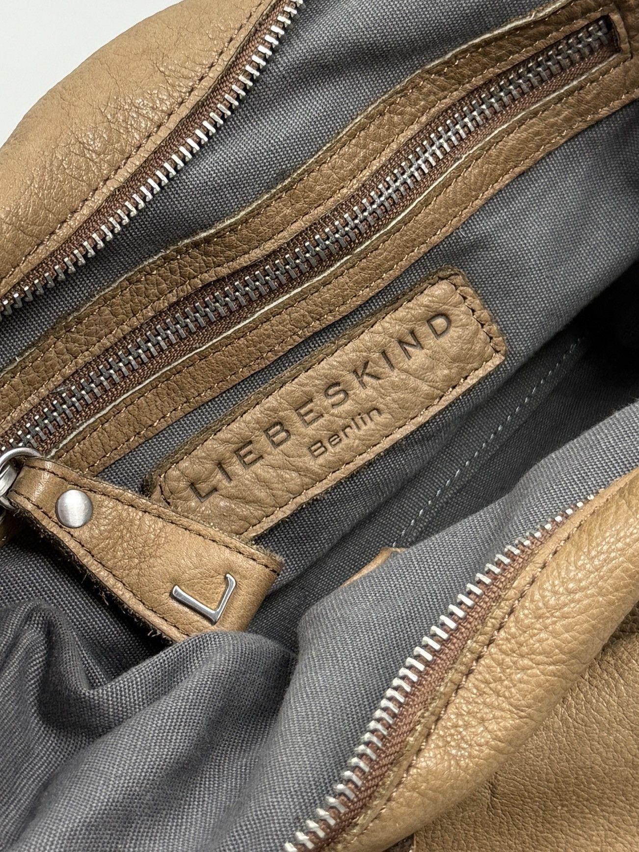 LIEBESKIND BERLIN Y2K Liebeskind Berlin Leather Carabiner Crossbody Hobo Bag Size ONE SIZE - 16 Thumbnail