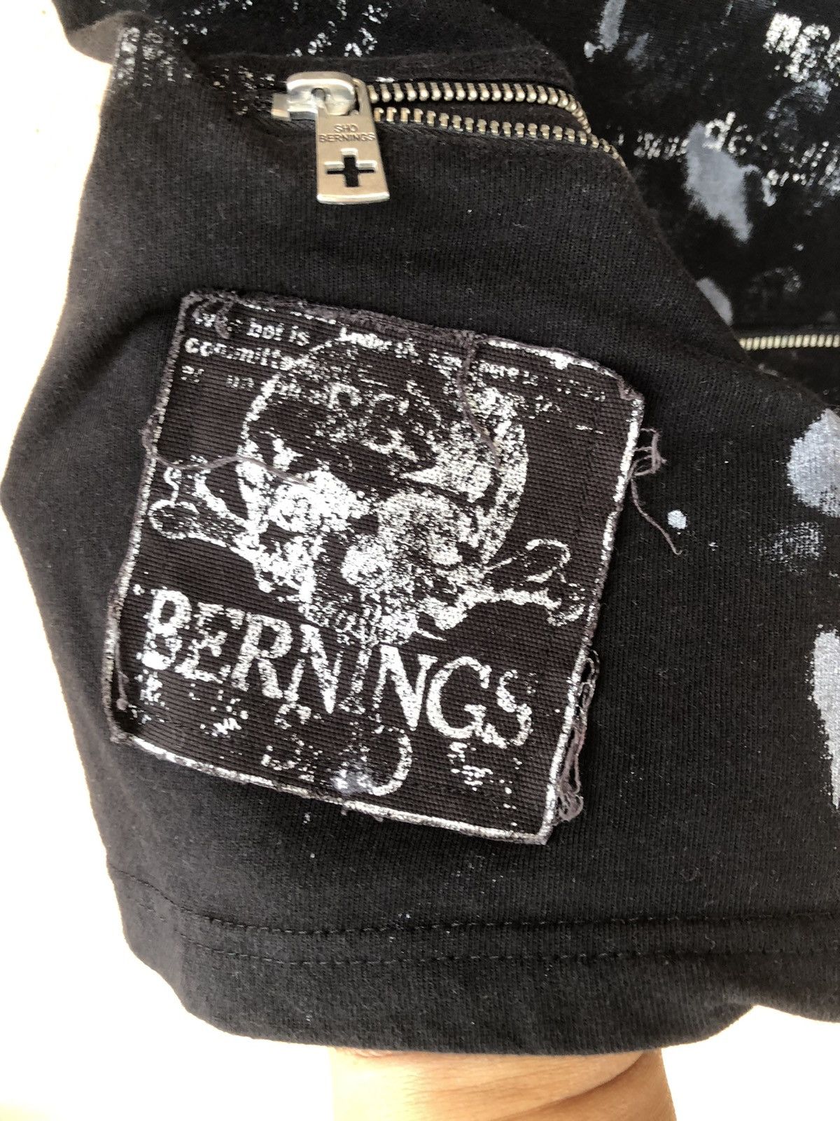 If Six Was Nine × Japanese Brand × Vintage Vintage Zipper PUNK GOTHIC Skull Design Tee Size US M / EU 48-50 / 2 - 7 Thumbnail