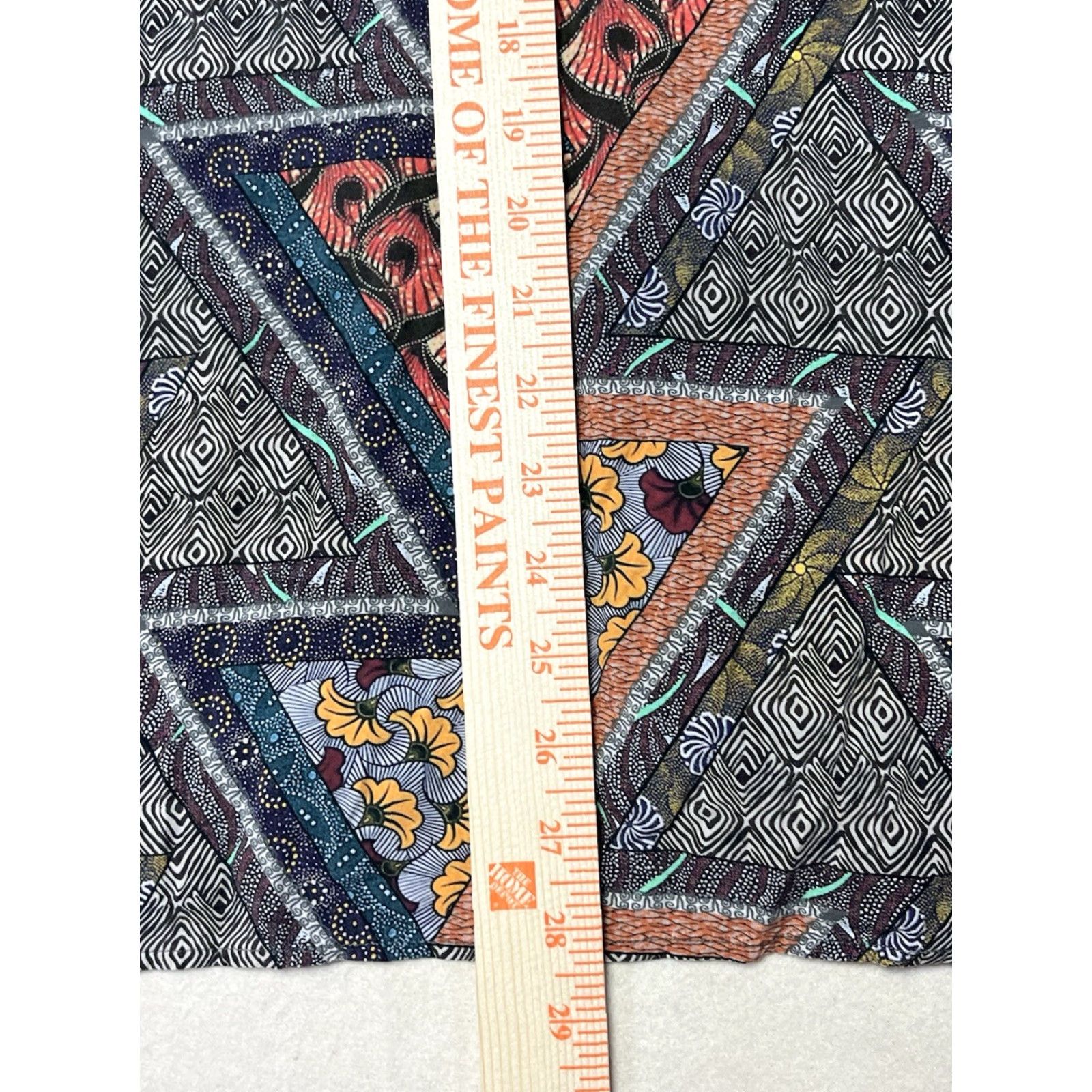 Zara Zara Button-Up shirt Geometric Art Multicolor Short Sleeve Collared Relaxed Fit Men’s M Beach Summer Geometric Beach Resort Art Hawaiian Casual Mens Size US M / EU 48-50 / 2 - 4 Thumbnail