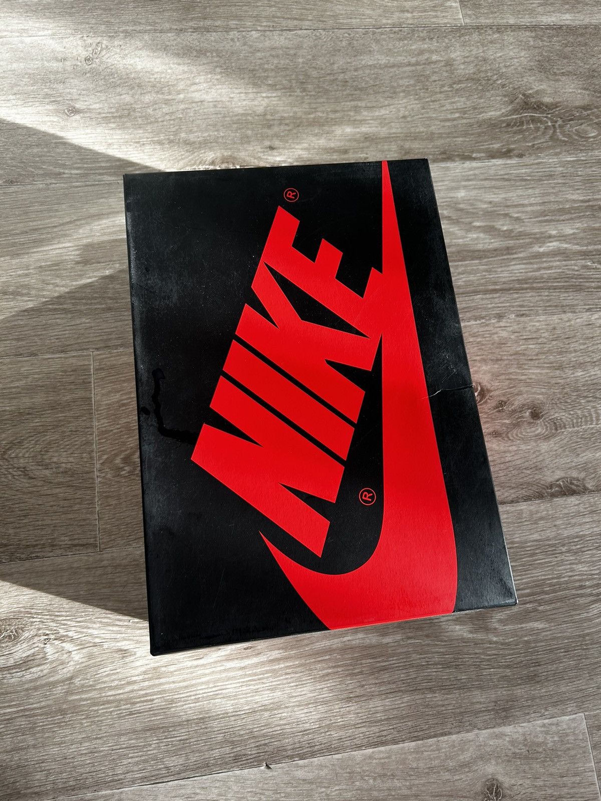 Jordan Brand × Nike Air Jordan 1 Retro High OG Dark Mocha Size US 9 / EU 42 - 13 Thumbnail