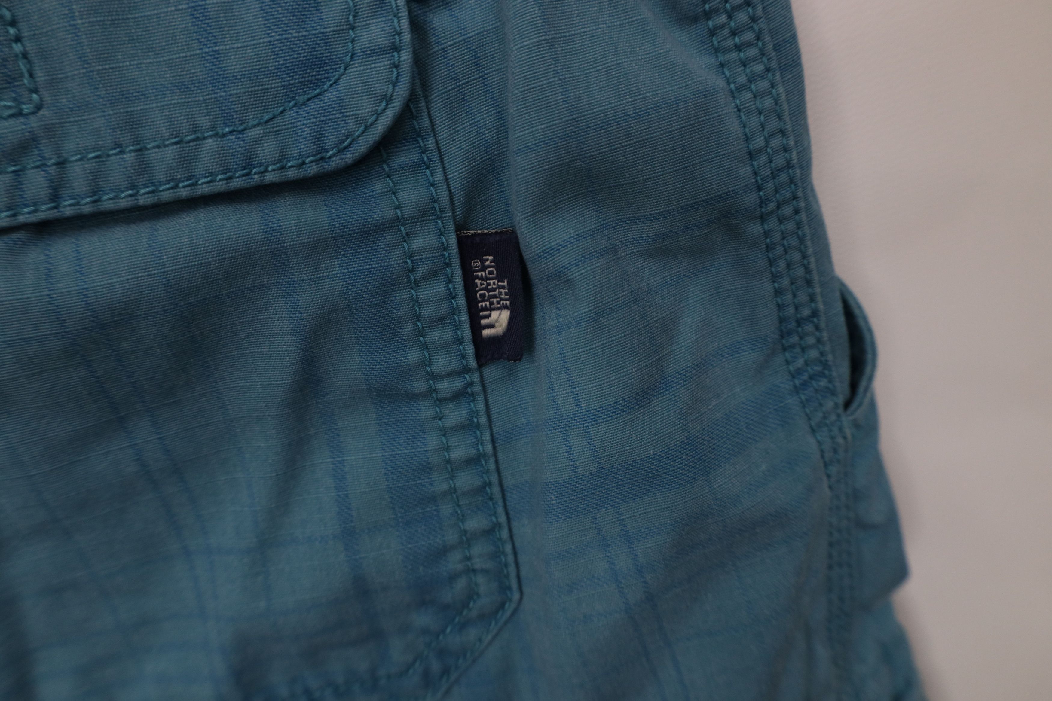 The North Face Vintage Y2K The North Face Hiking Trekking Cargo Shorts Blue Size US 34 / EU 50 - 11 Thumbnail
