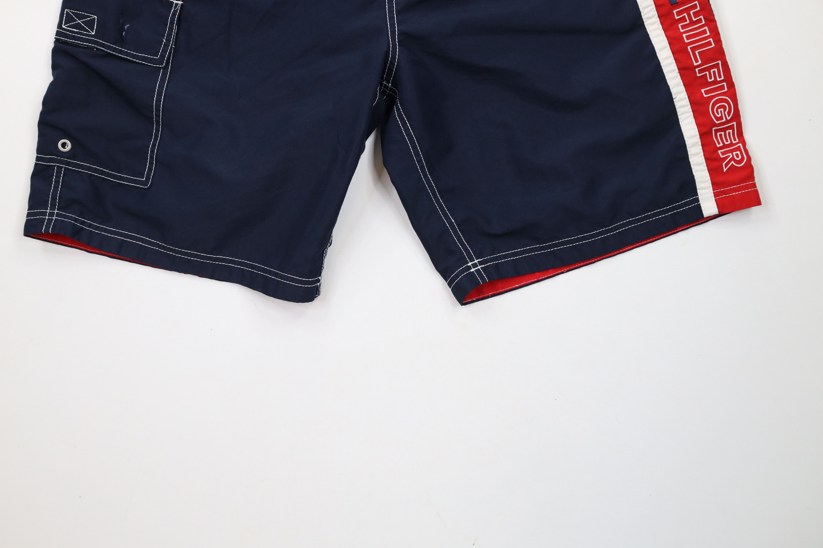 Tommy Hilfiger × Vintage Vintage Tommy Hilfiger Spell Out Lined Shorts Swim Trunks Size US 32 / EU 48 - 4 Thumbnail