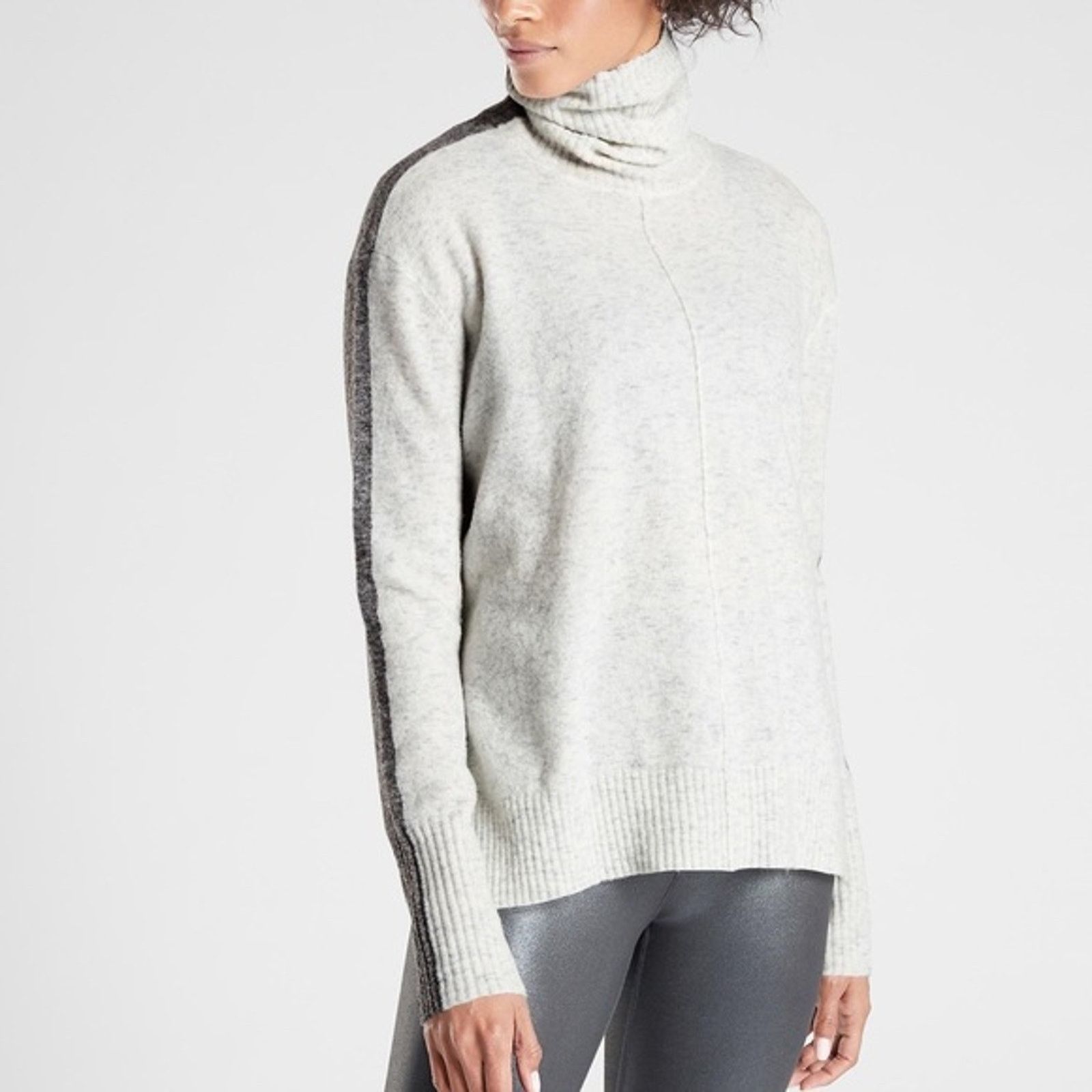 Athleta Athleta Merino Wool Transit Turtleneck Sweater Sz XXS Size XXS / US 00 / IT 34 - 1 Thumbnail