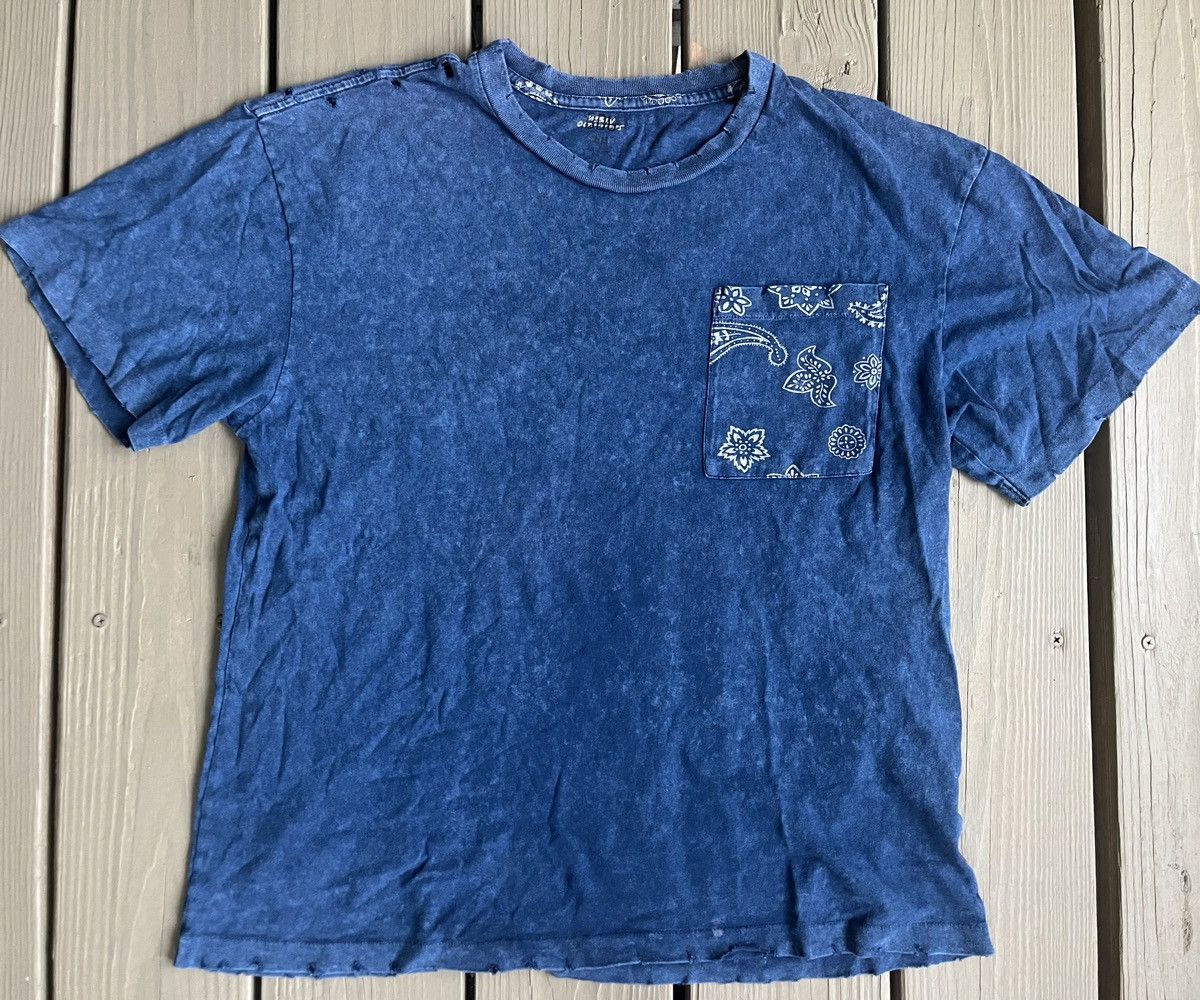 Urban Outfitters Distressed flower tee by DG Size US M / EU 48-50 / 2 - 1 Thumbnail