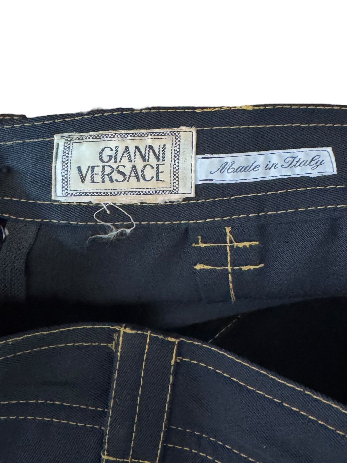 Versace Vintage Gianni Versace Black Skirt – Medusa Gold Buttons Size 26" / US 2 / IT 38 - 4 Thumbnail