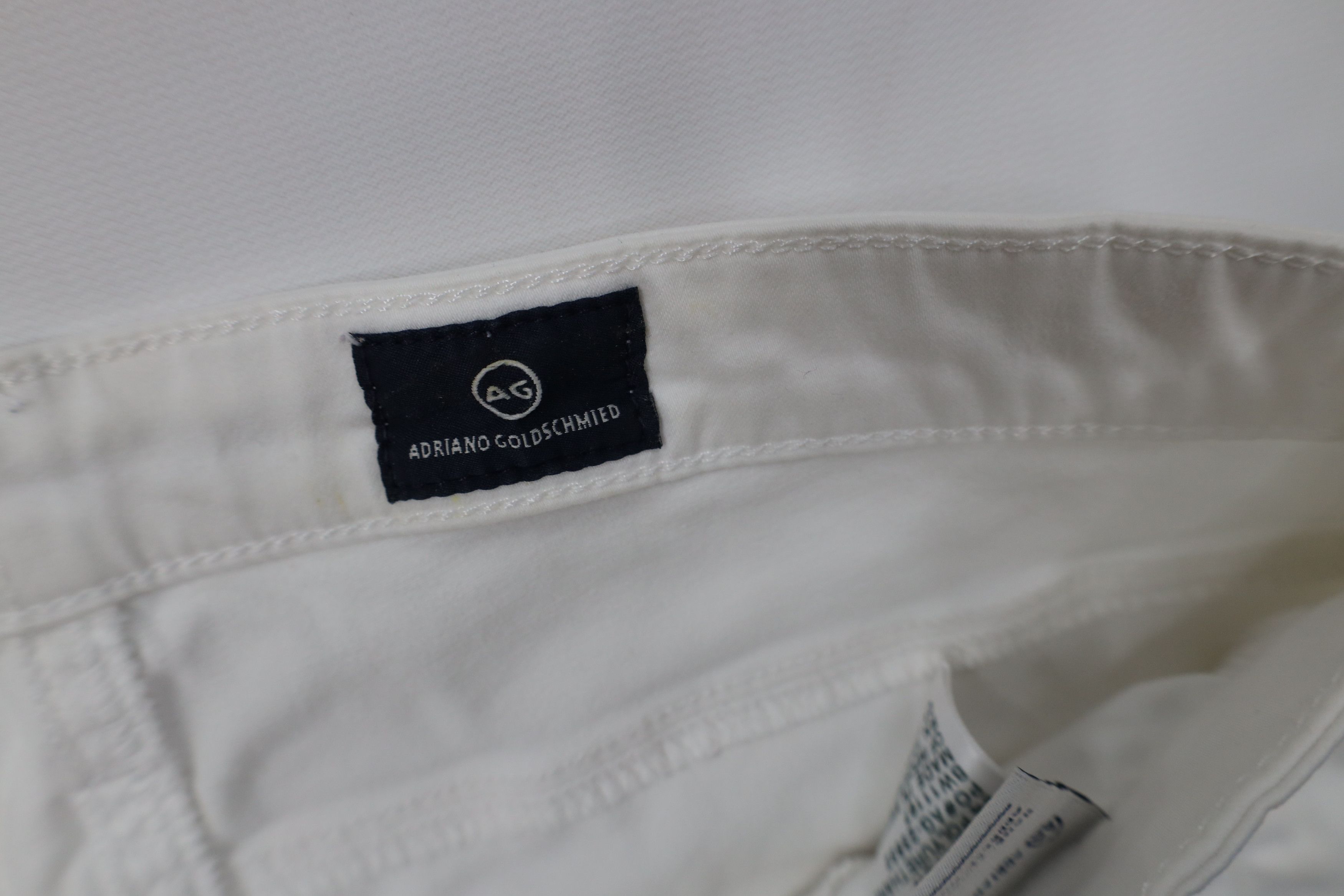 AG Adriano Goldschmied Adriano Goldschmied The Stilt Cigarette Leg Pants White Size 28" / US 6 / IT 42 - 9 Thumbnail