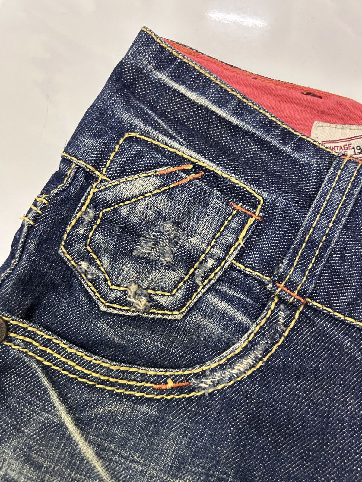 Japanese Brand × Vintage Vintage Red Pepper US Patent Denim Sand Wash Ripped Jeans Size US 27 - 14 Thumbnail