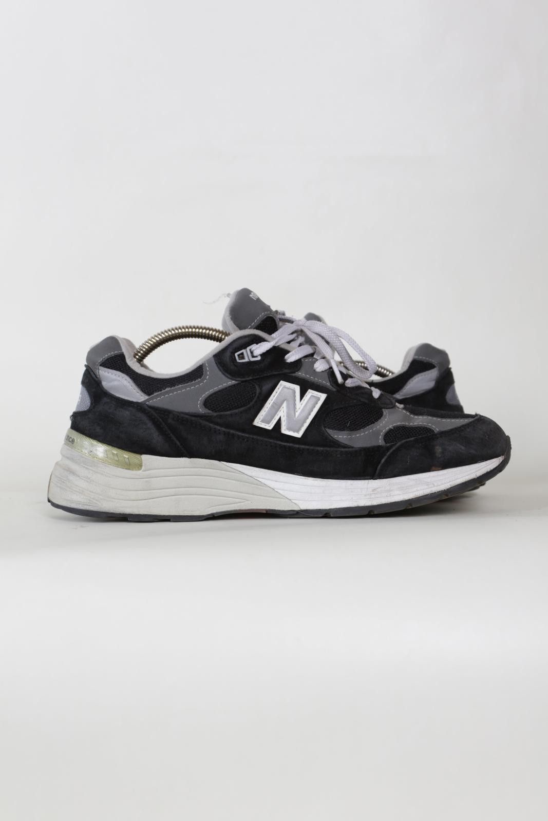 New Balance 2021' New Balance 992 Black Grey Low-Top Sneakers Size US 10 / EU 43 - 4 Thumbnail