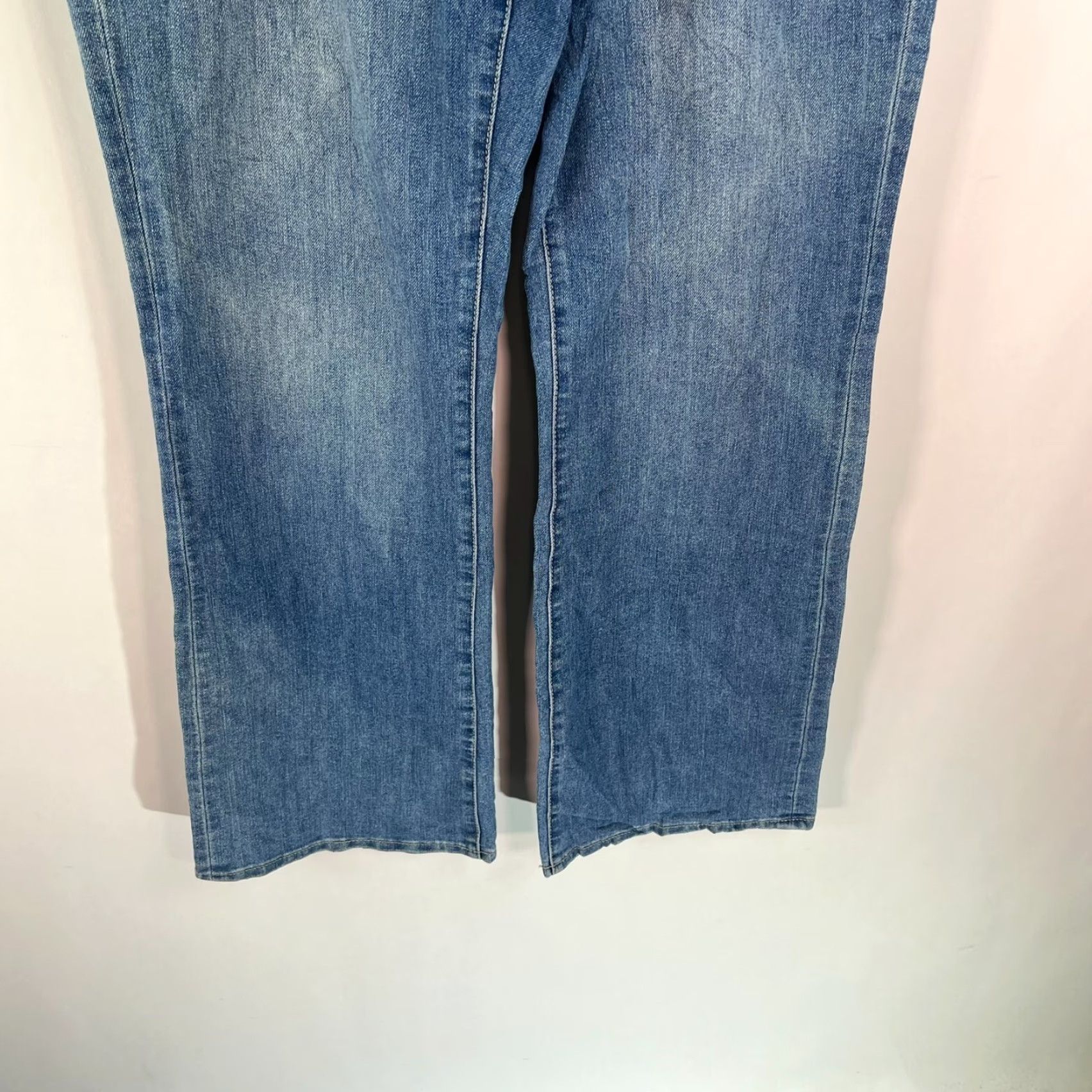 DKNY DKNY Jeans Womens Bootcut 5-Pocket Blue Denim Stretch Soho Low Rise 14 Regular 36x33 Modern Classic Size 36" / US 14 / IT 50 - 4 Thumbnail