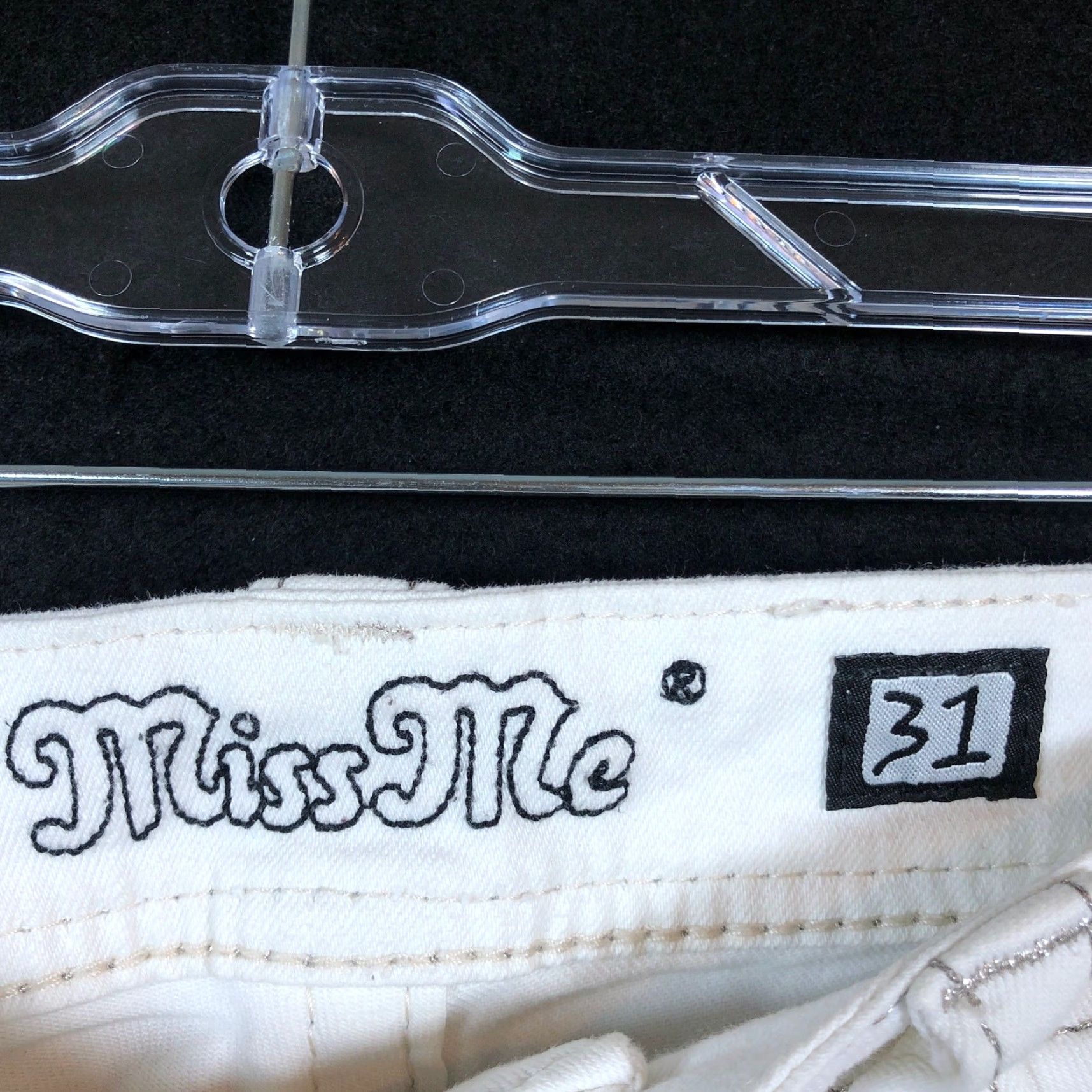 Miss Me Miss Me Jeans White Denim Mid Rise Signature Boot Capri 31 Plus Tall Regular Stretch 5-Pocket Denim Jeans Womens Size 24" / US 00 / IT 34 - 4 Thumbnail