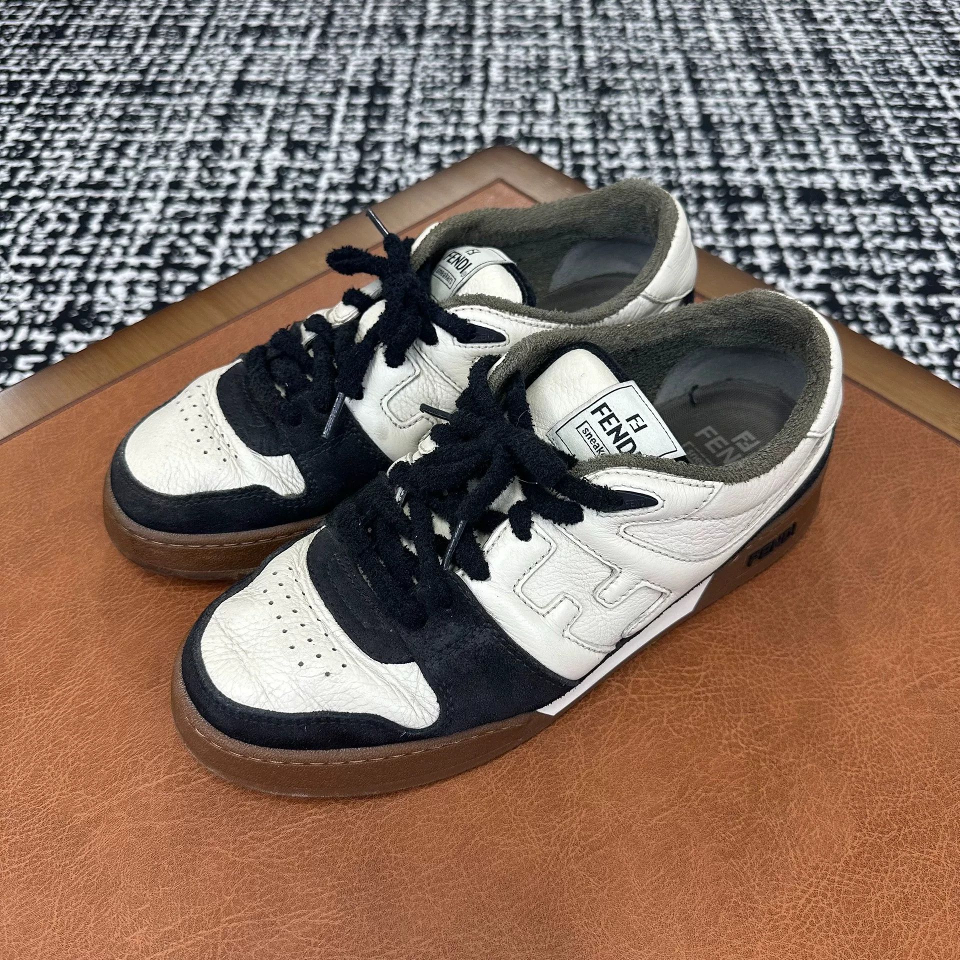 Fendi Fendi Black Lowtop Sneakers 10 Men Size US 10 / EU 43 - 1 Thumbnail