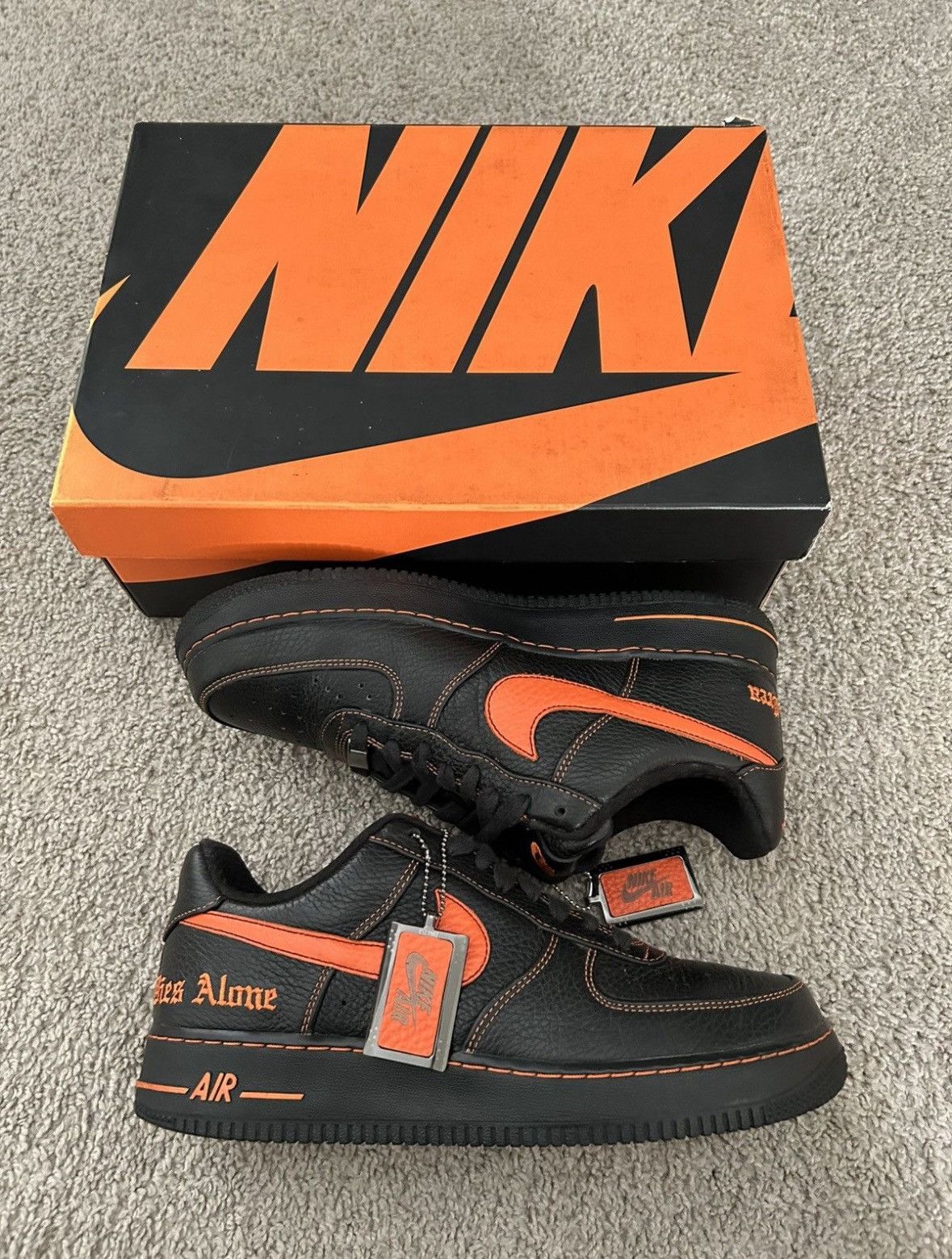 vlone x nike 非売品 ピンバッジ　4点セット NIKE VLONE(ヴィーローン) x NIKE(ナイキ) AIR FORCE 1 LOW