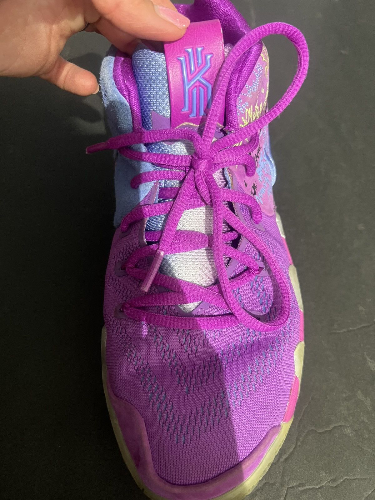 Nike Kyrie Size US 7 / EU 40 - 8 Thumbnail