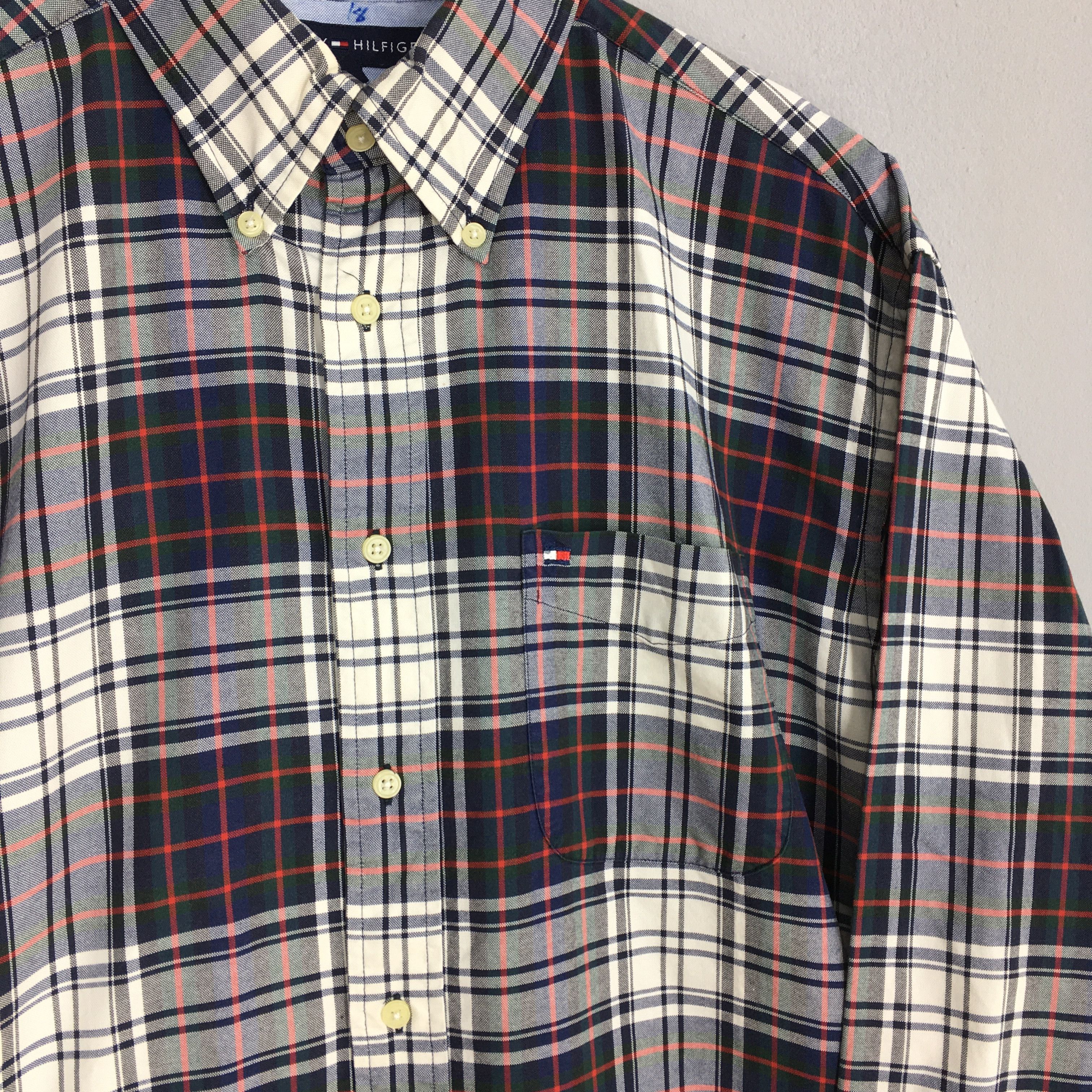 Tommy Hilfiger Vintage 90's Tommy Hilfiger Plaid Oxfords Mens Medium Size US M / EU 48-50 / 2 - 4 Thumbnail