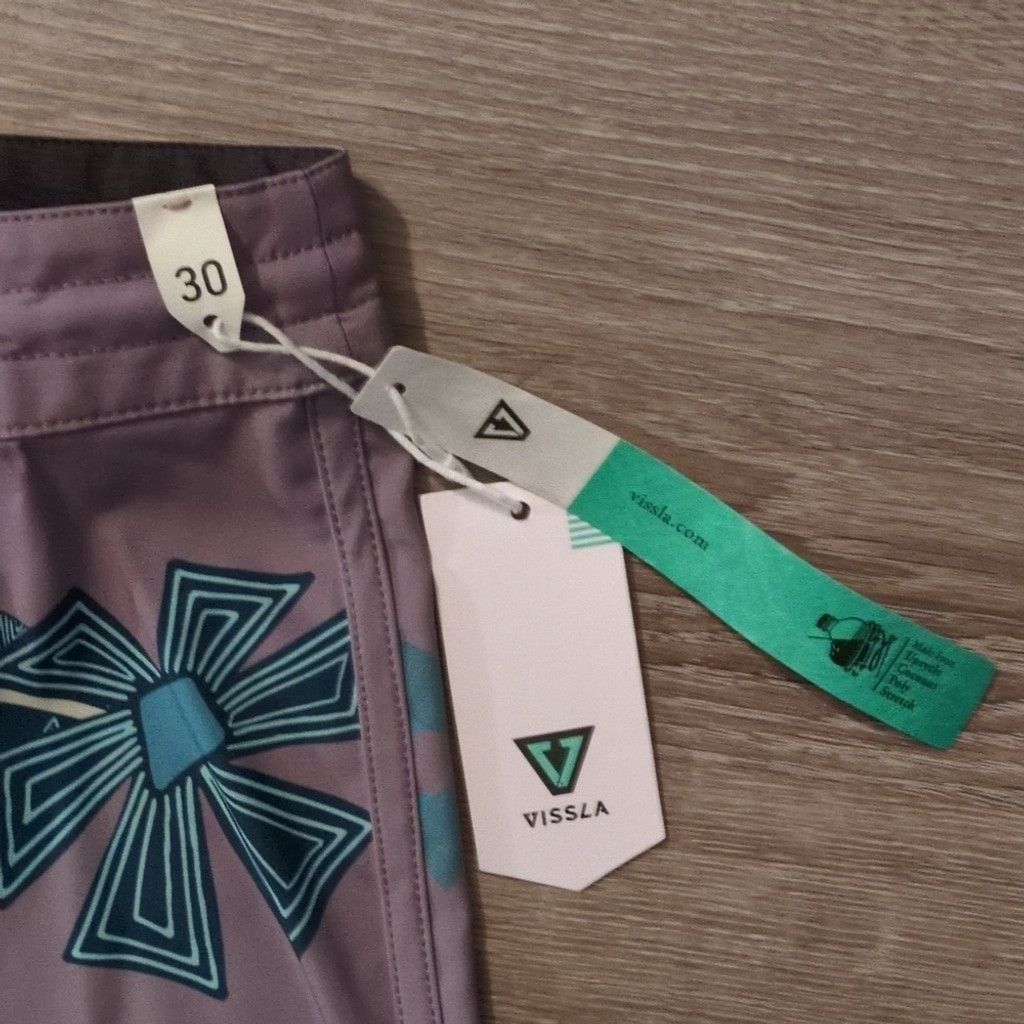 Vissla Purple Tribal Tropics Cargo Board Shorts Size 30