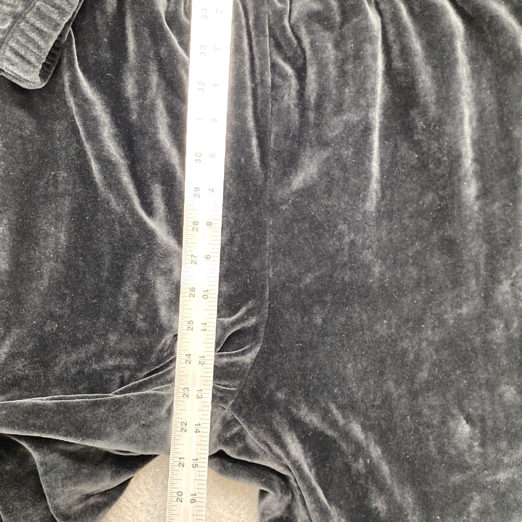 Vintage Woman Within Black Velour Elastic Waist Pull On Plus Size 2X Pants User: Woman Within Black Elastic Waist Pull On Plus Size 2X Velour Pants Size 40" / US 18 - 6 Thumbnail