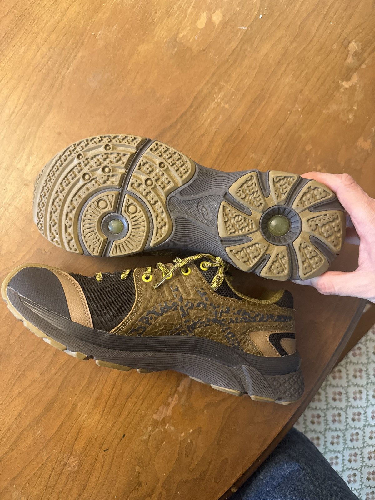 Asics × Kiko Kostadinov Kiko GEL-KIRIL III brown yellow Size US 9 / EU 42 - 4 Thumbnail